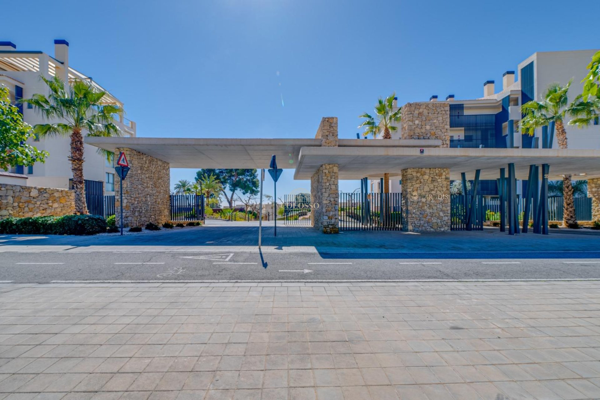 Resale - Apartamento -
Villajoyosa - Paraiso