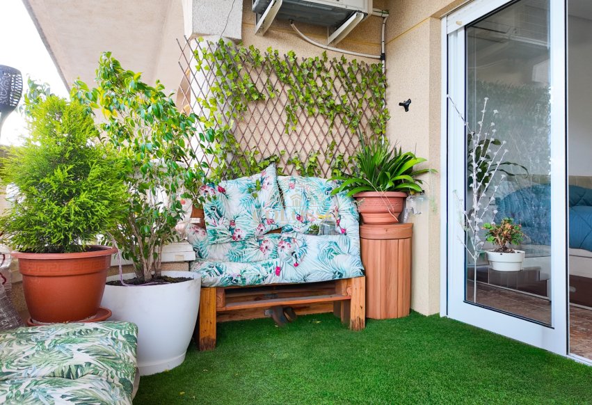 Resale - Apartment / flat -
Rafal