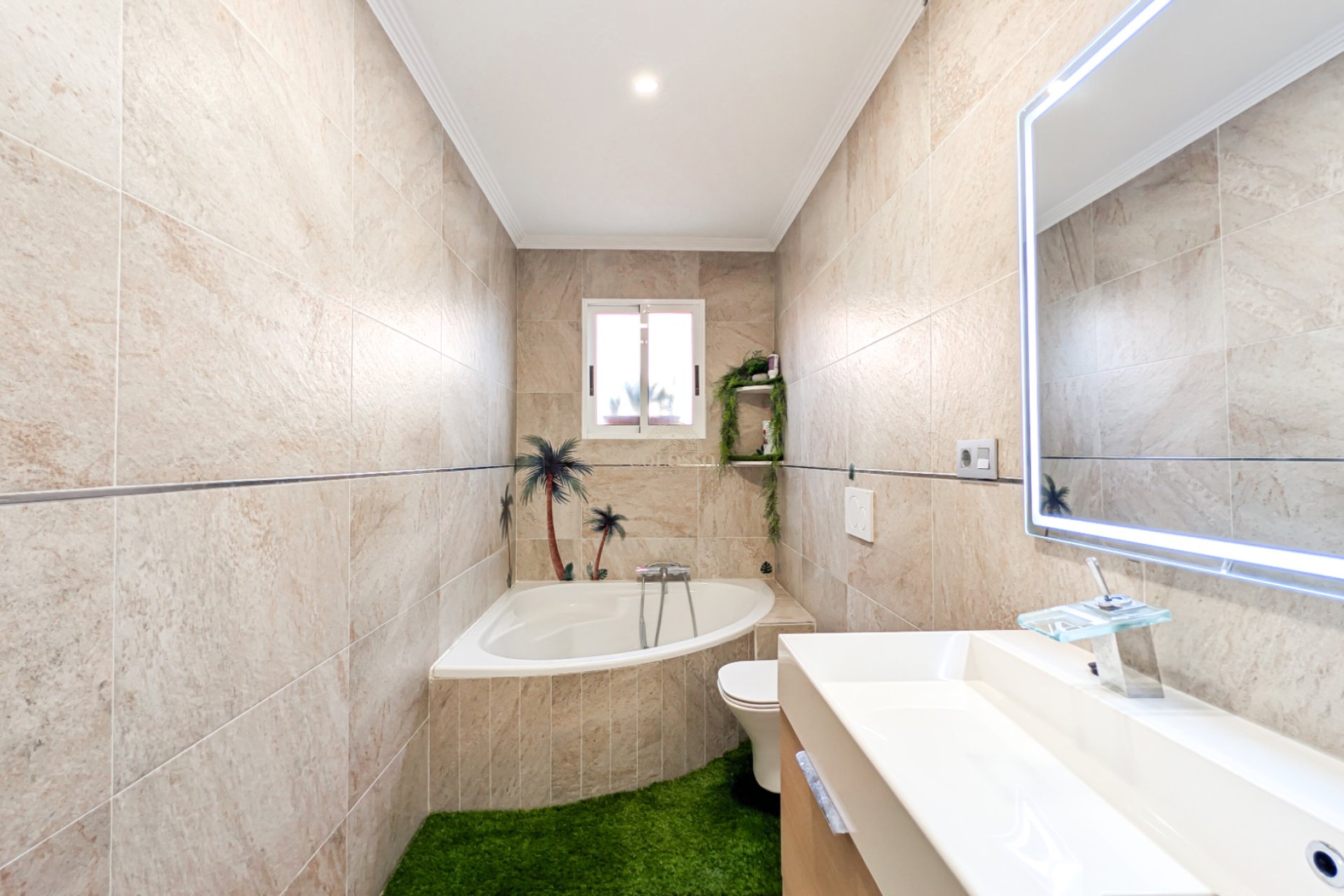 Resale - Apartment / flat -
Rafal