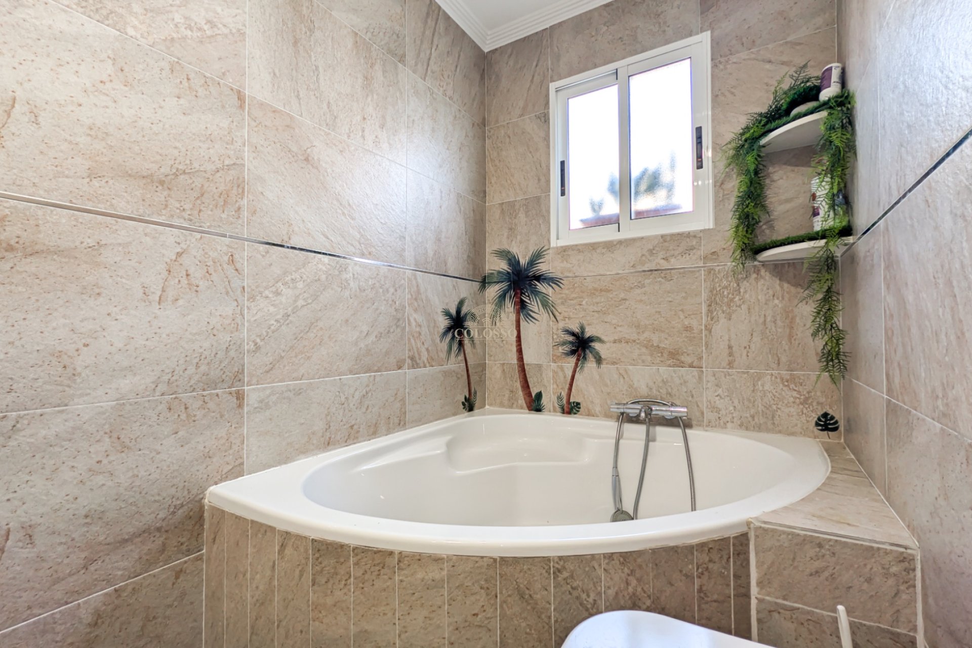 Resale - Apartment / flat -
Rafal