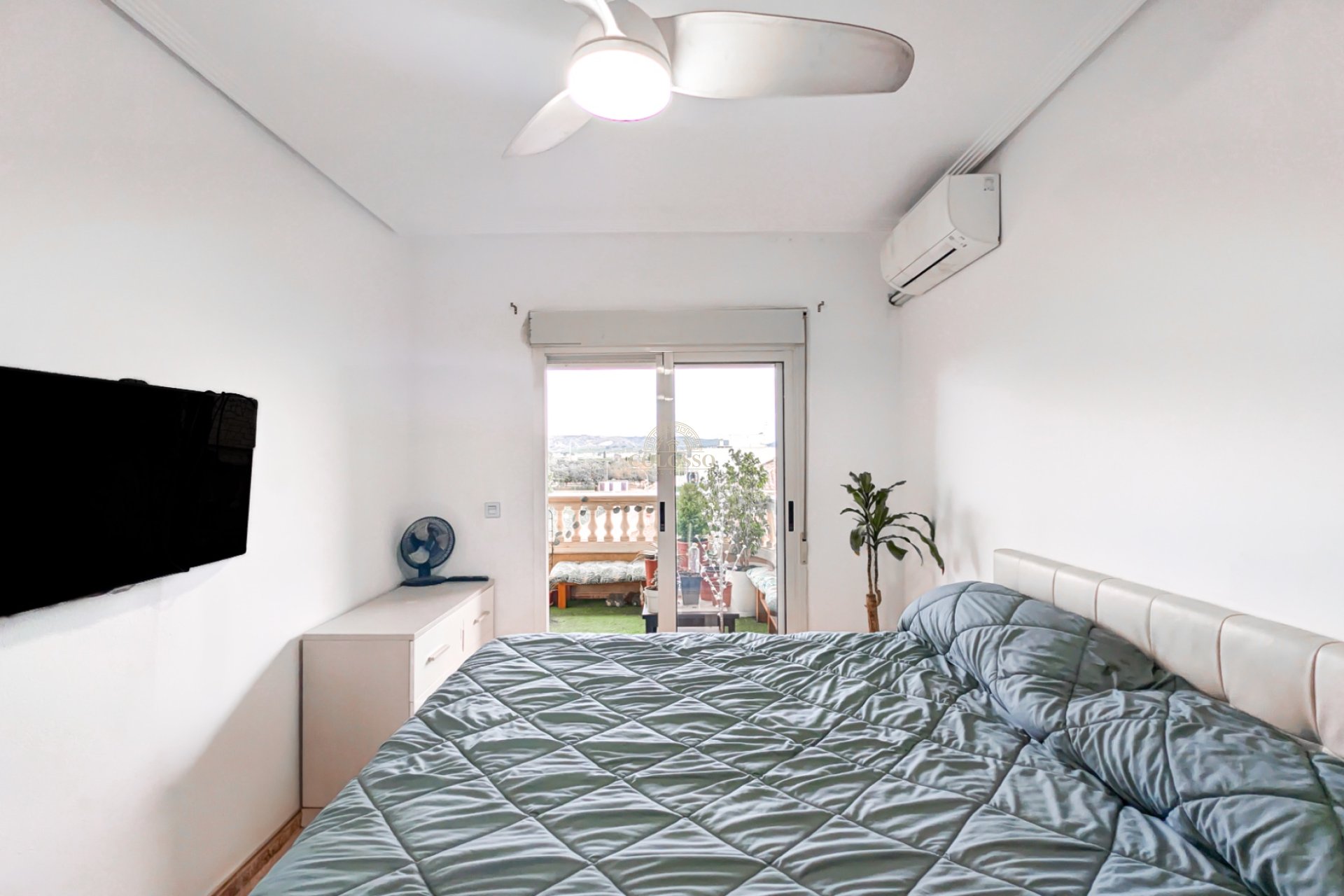 Resale - Apartment / flat -
Rafal