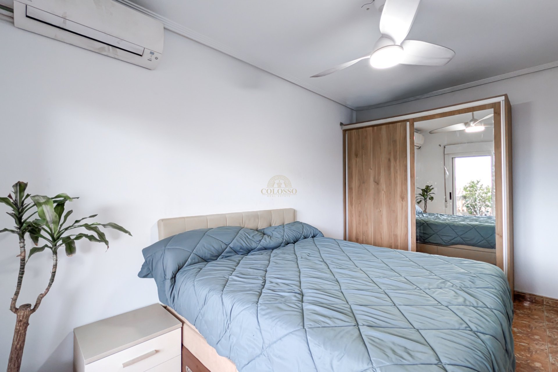 Resale - Apartment / flat -
Rafal