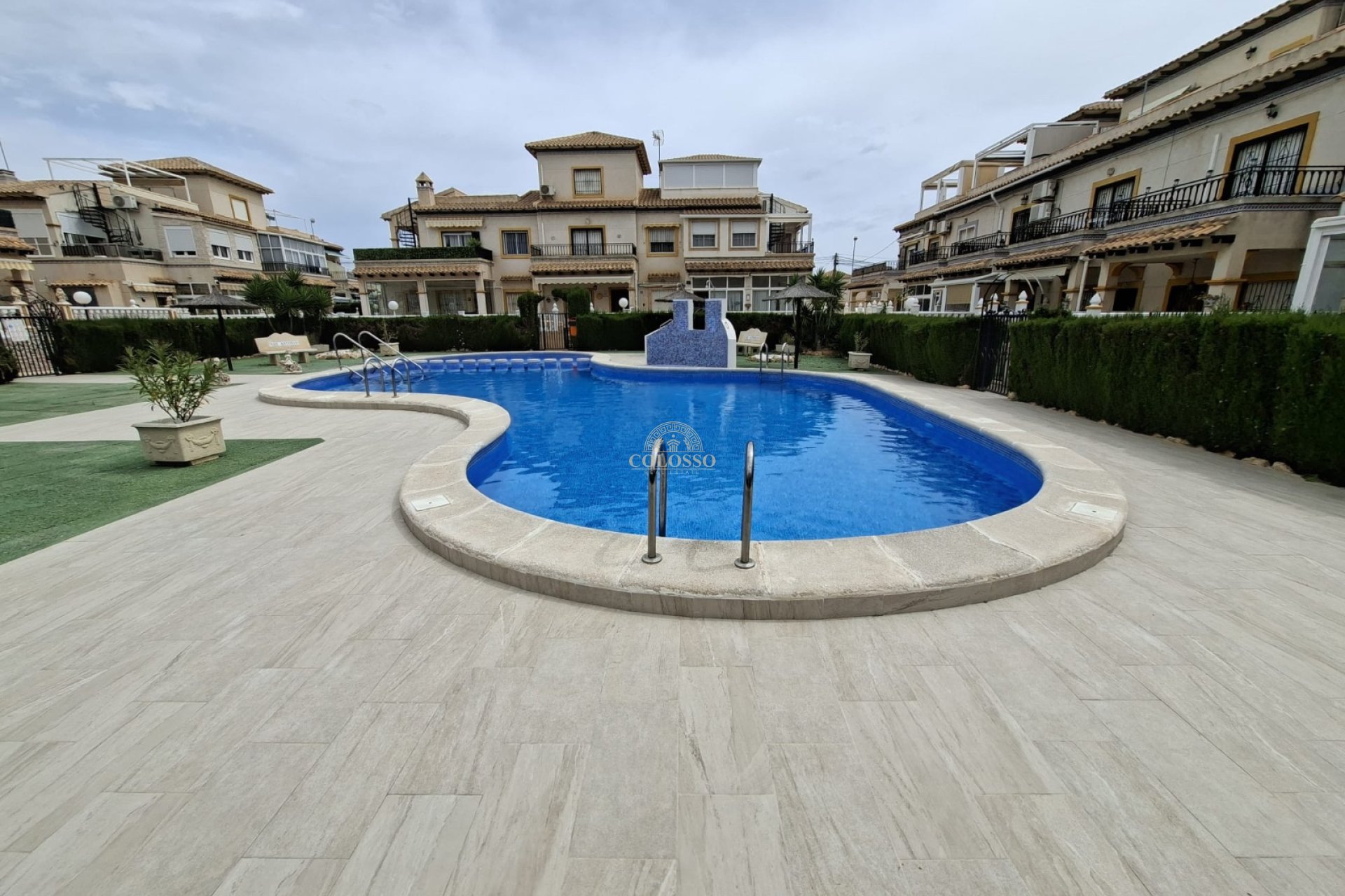 Resale - Bungalow -
Orihuela Costa - La Zenia