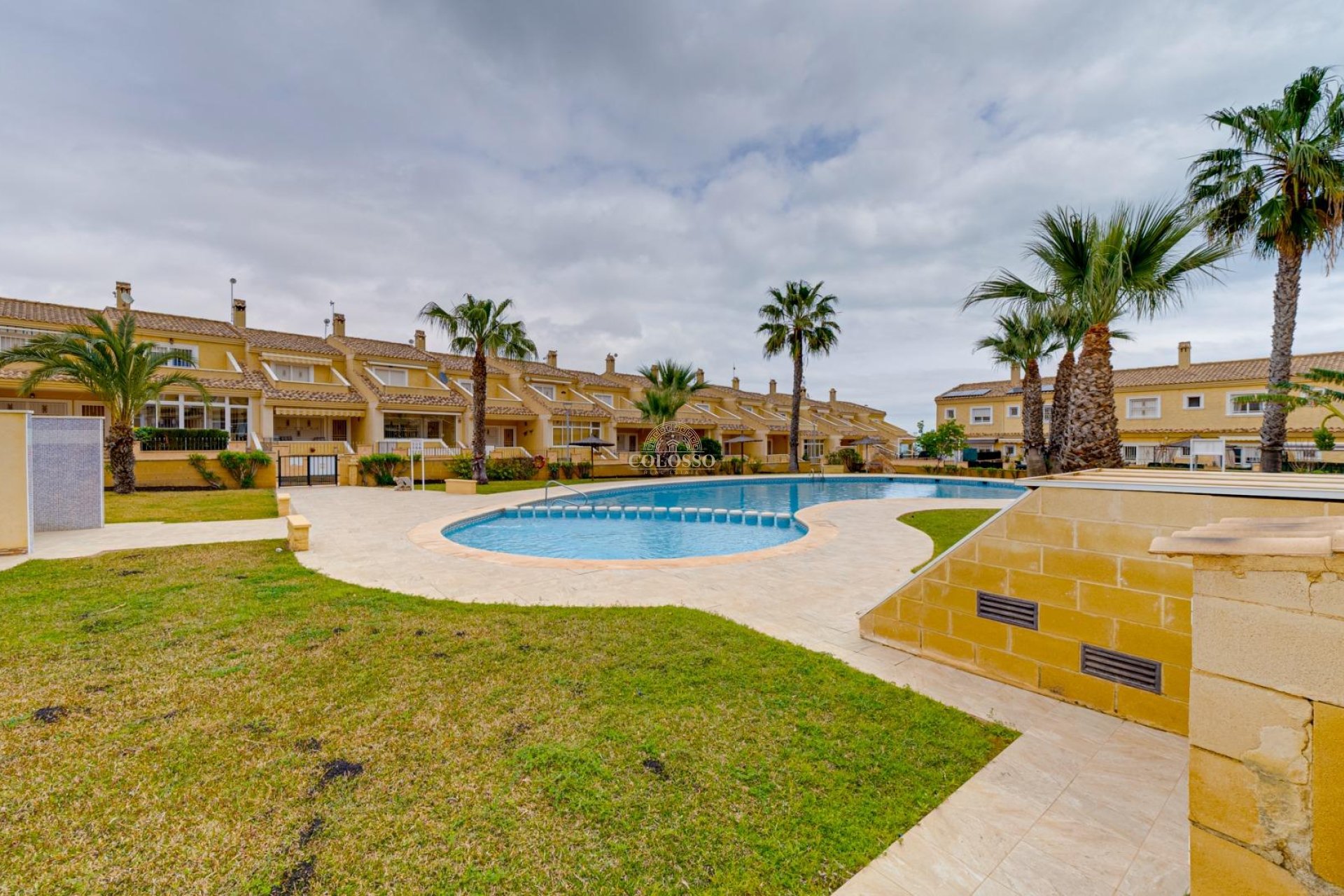 Resale - Bungalow -
Torrevieja - Los altos