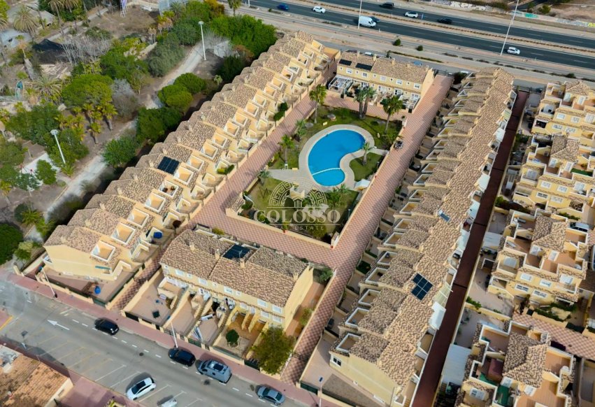 Resale - Bungalow -
Torrevieja - Los altos