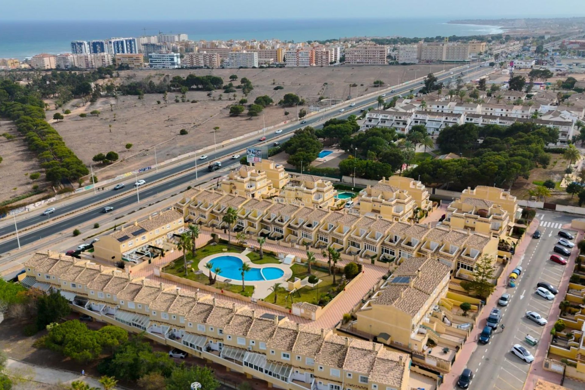 Resale - Bungalow -
Torrevieja - Los altos