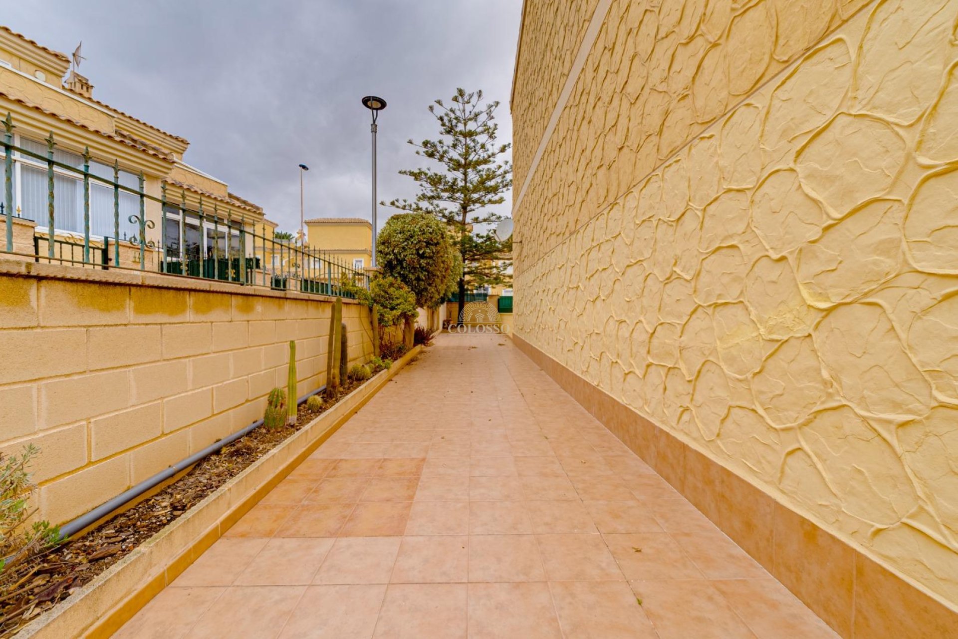 Resale - Bungalow -
Torrevieja - Los altos