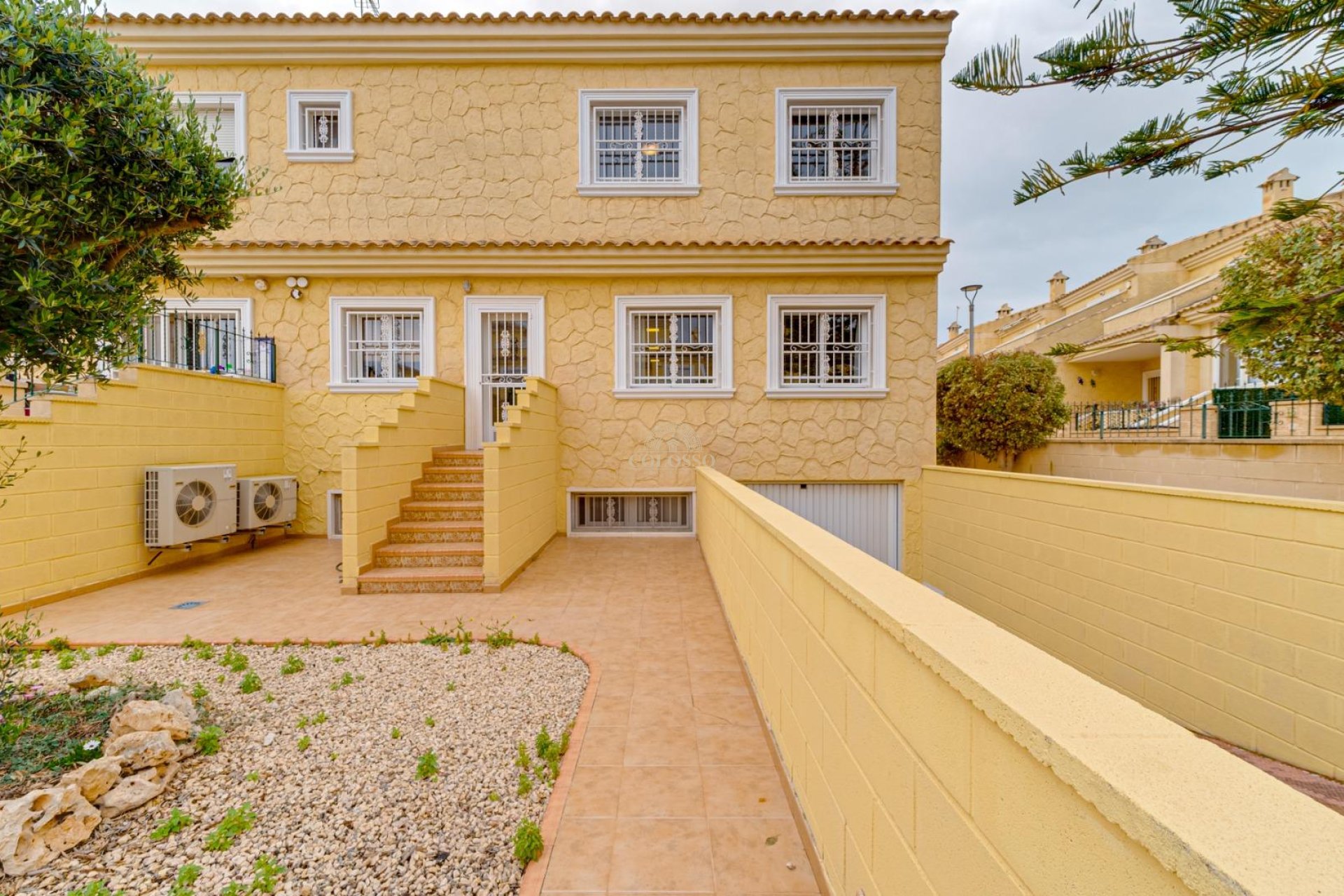 Resale - Bungalow -
Torrevieja - Los altos