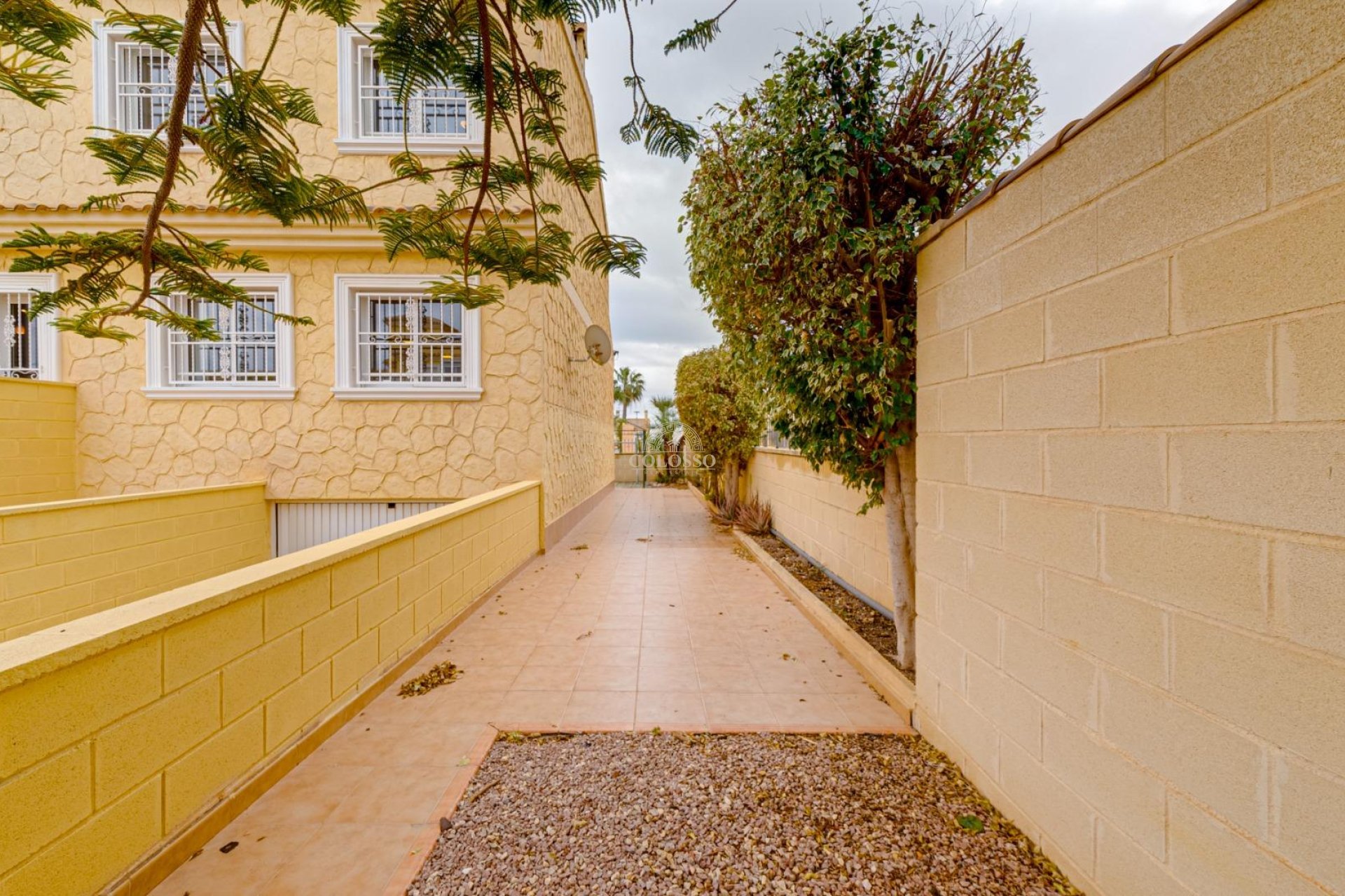 Resale - Bungalow -
Torrevieja - Los altos