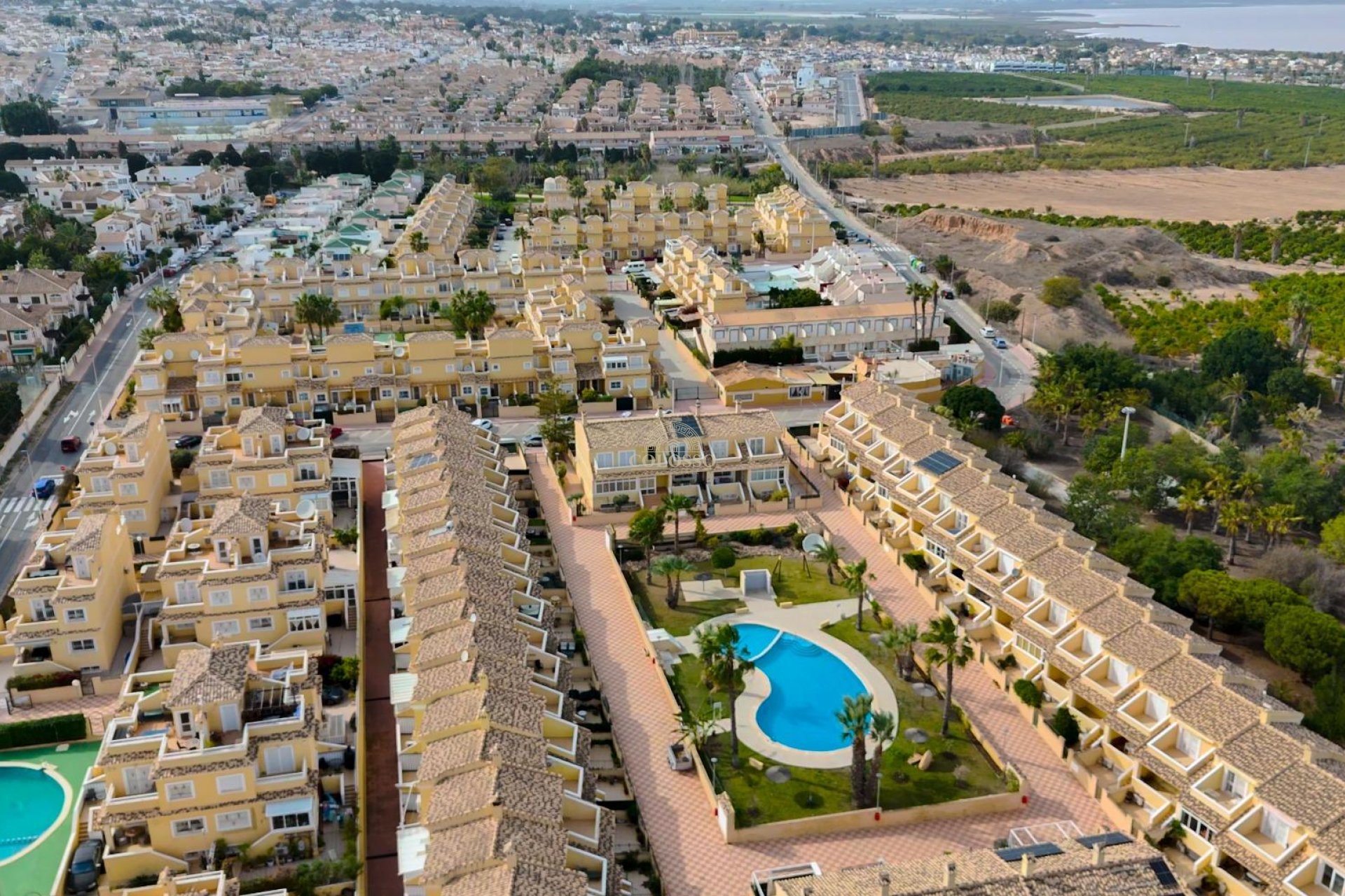 Resale - Bungalow -
Torrevieja - Los altos