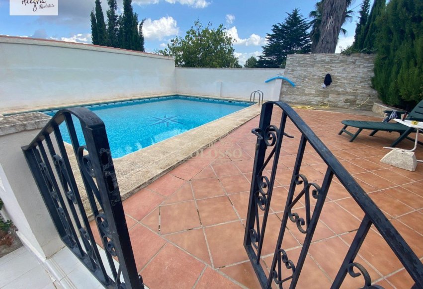 Resale - Casa con terreno -
Algimia de Alfara - Algimia de alfara