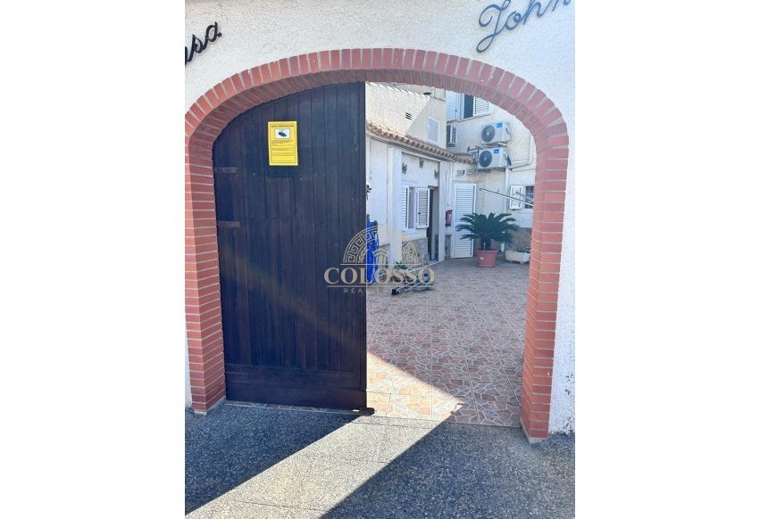 Resale - Casa -
Orihuela Costa - Cabo Roig
