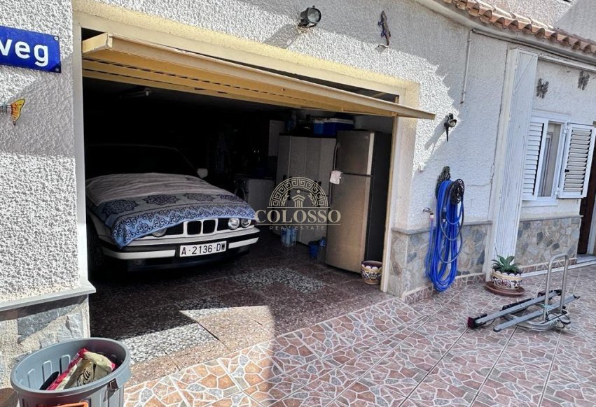Resale - Casa -
Orihuela Costa - Cabo Roig