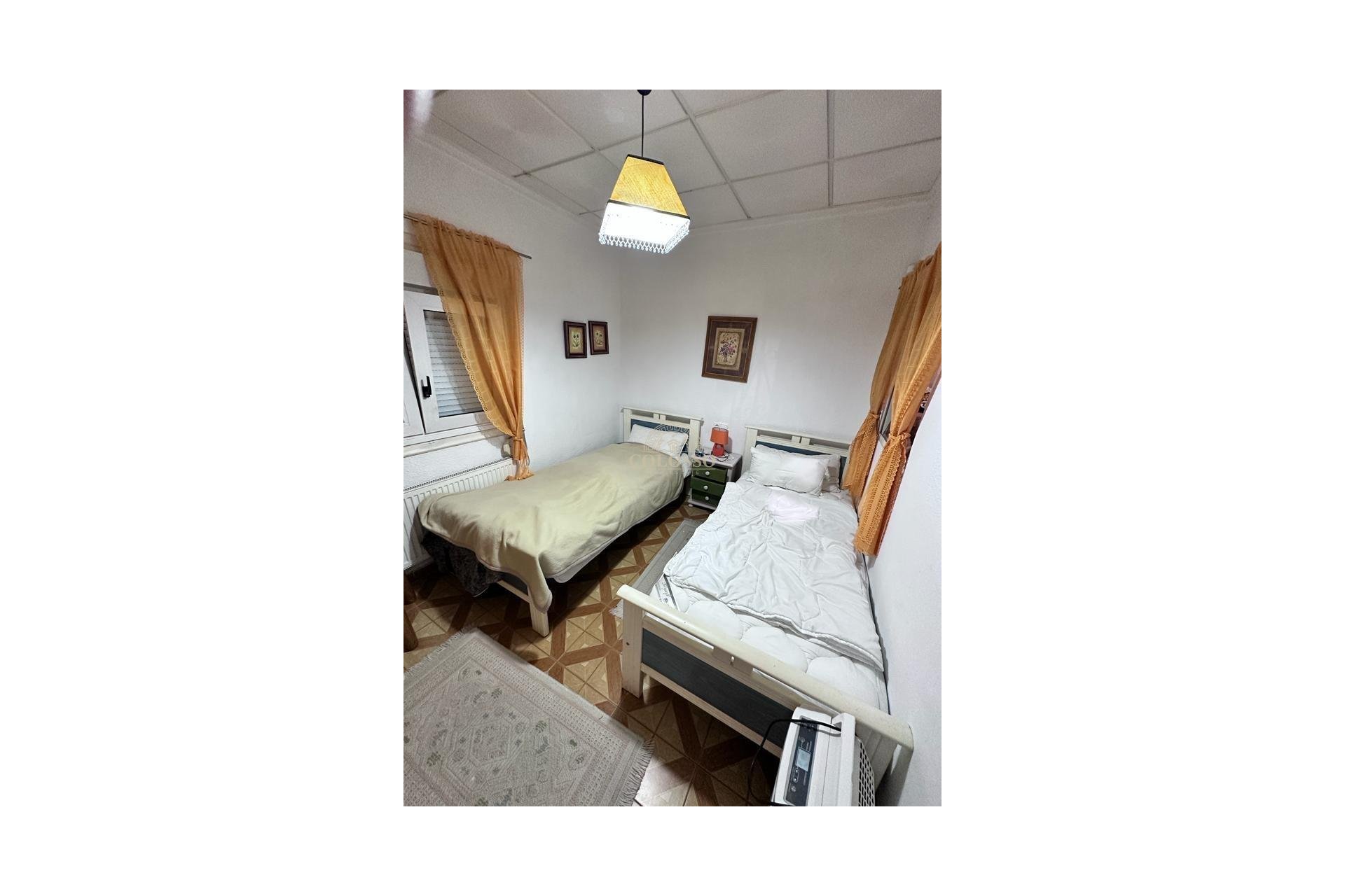 Resale - Casa -
Orihuela Costa - Cabo Roig