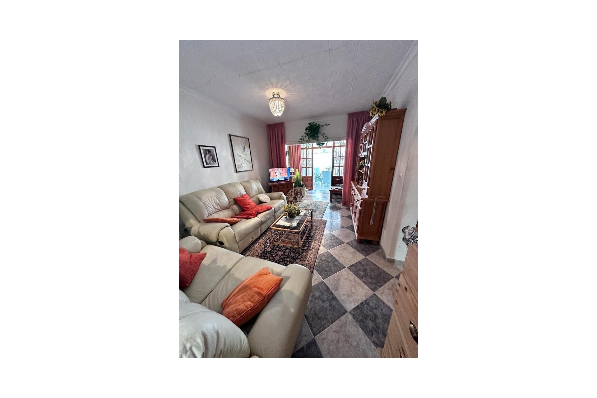 Resale - Casa -
Orihuela Costa - Cabo Roig