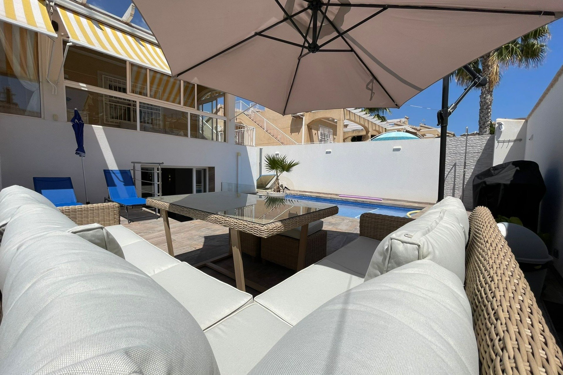 Resale - Casa -
Orihuela Costa - Los Altos
