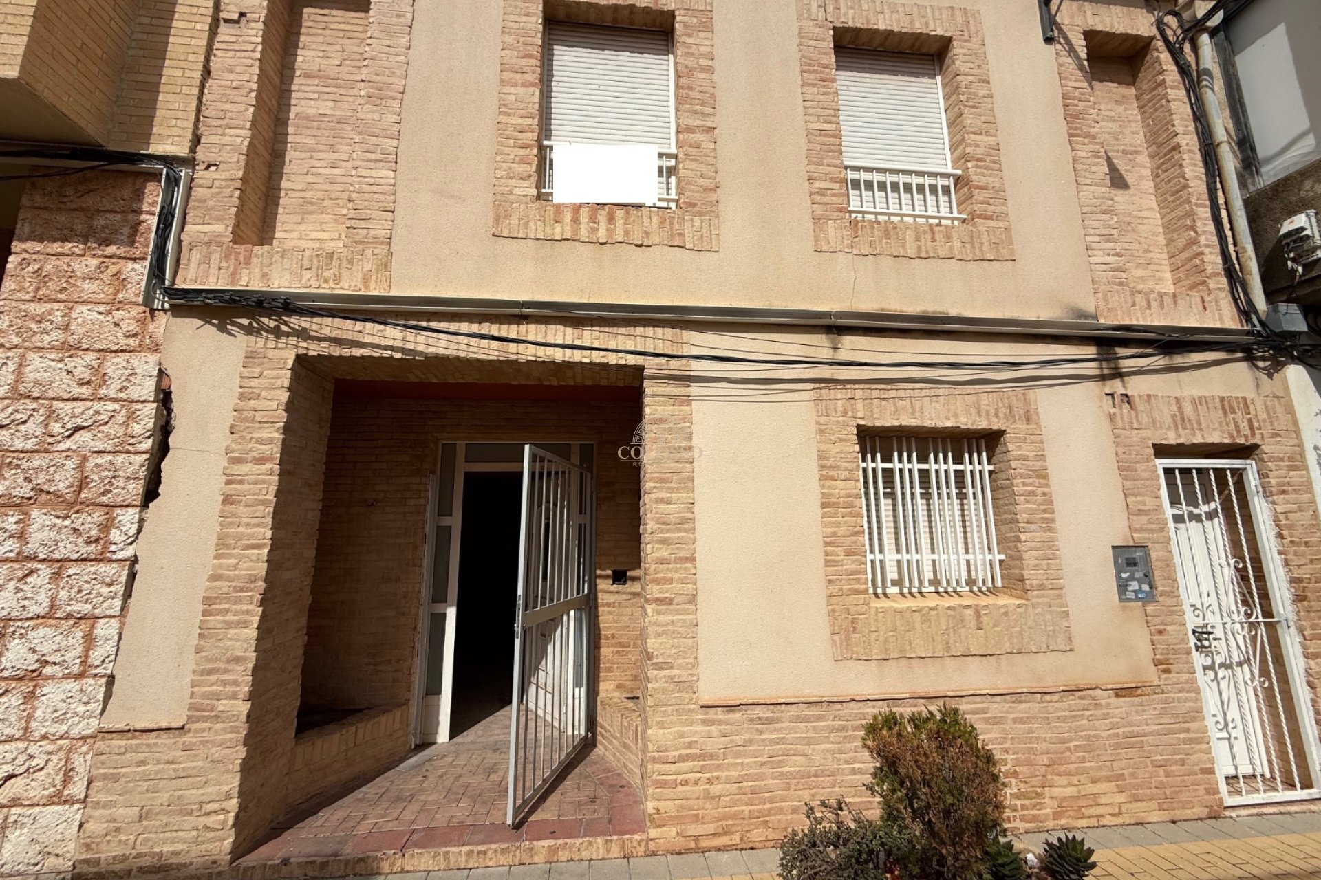 Resale - Casa -
Rafal