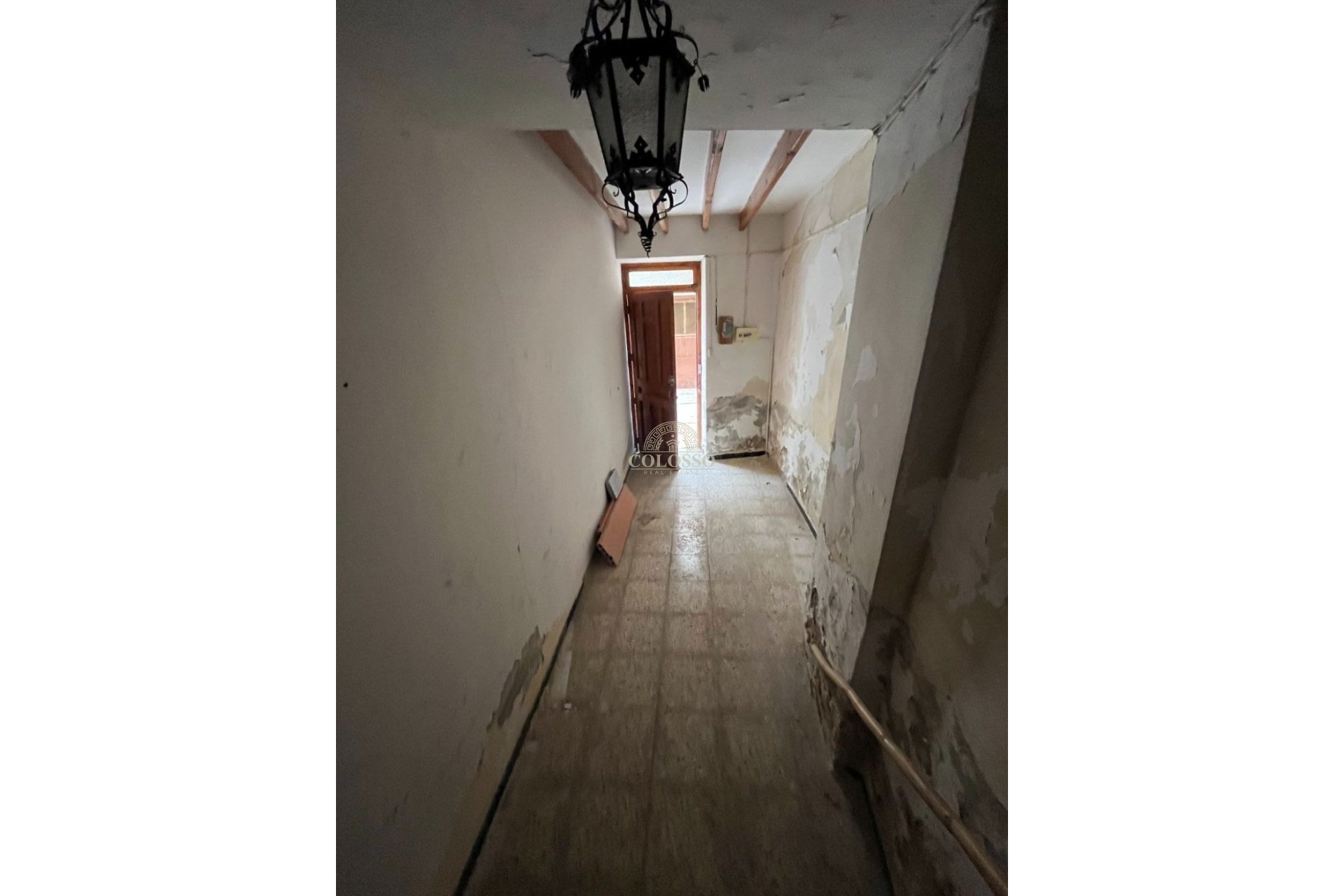 Resale - Casa -
Sella - PUEBLO
