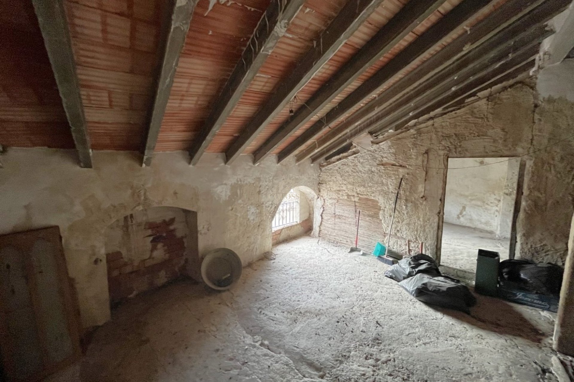 Resale - Casa -
Sella - PUEBLO