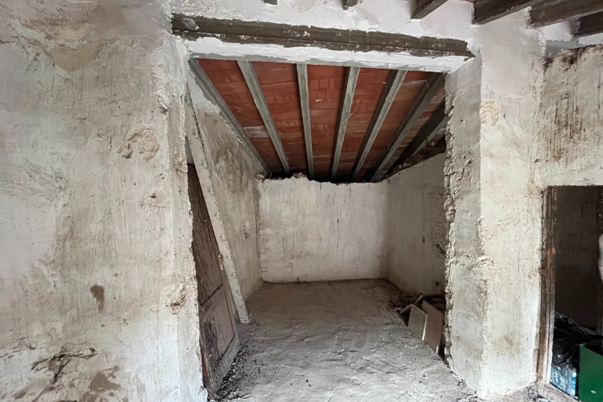 Resale - Casa -
Sella - PUEBLO