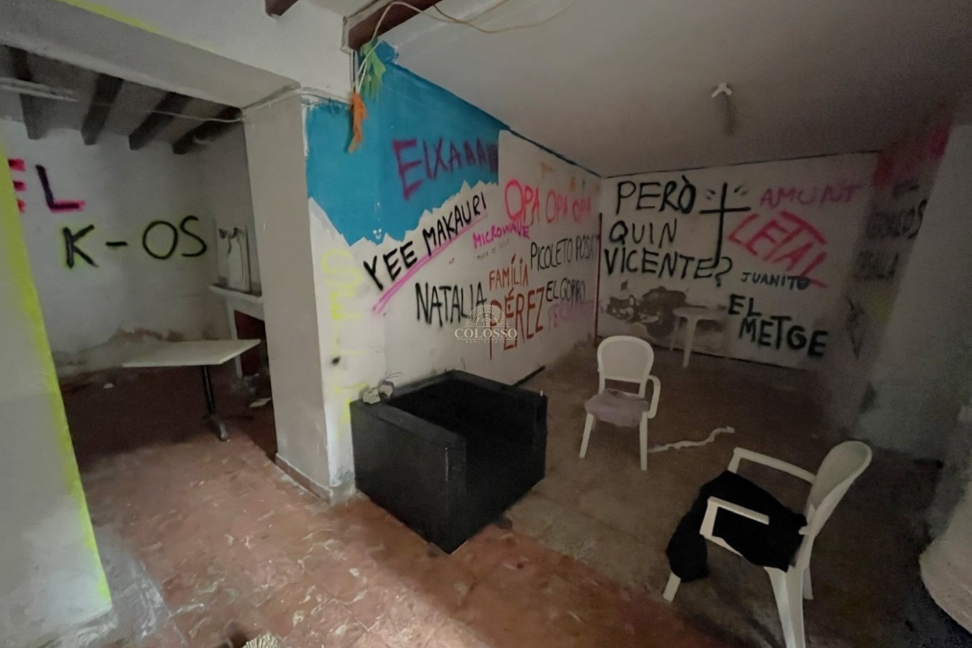 Resale - Casa -
Sella - PUEBLO