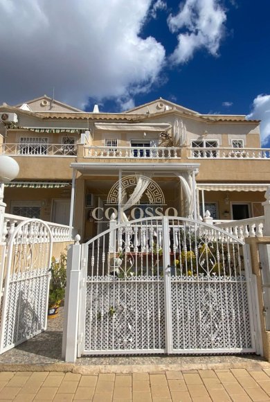 Resale - Casa Tipo Dúplex -
Torrevieja - Habaneras