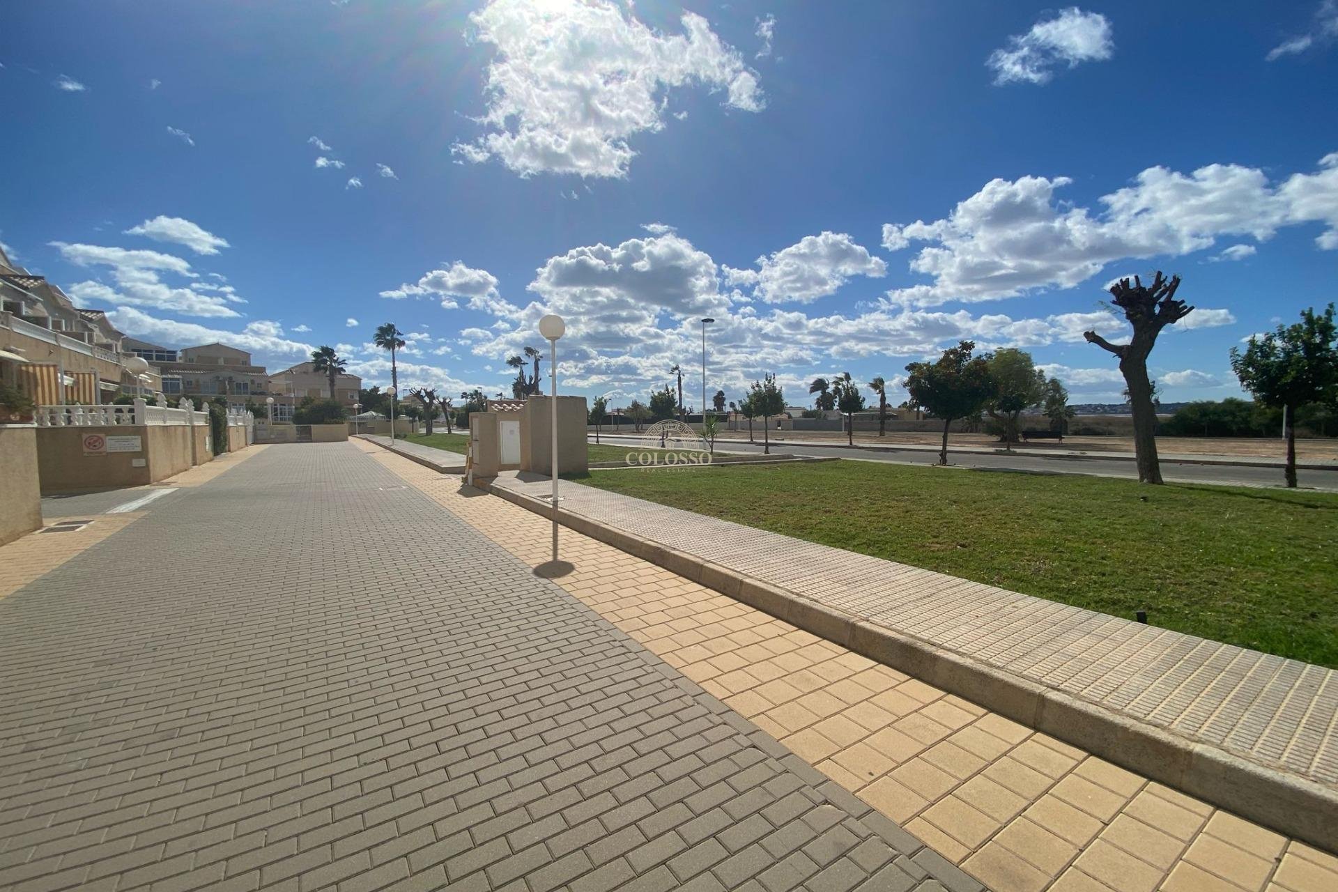 Resale - Casa Tipo Dúplex -
Torrevieja - Habaneras
