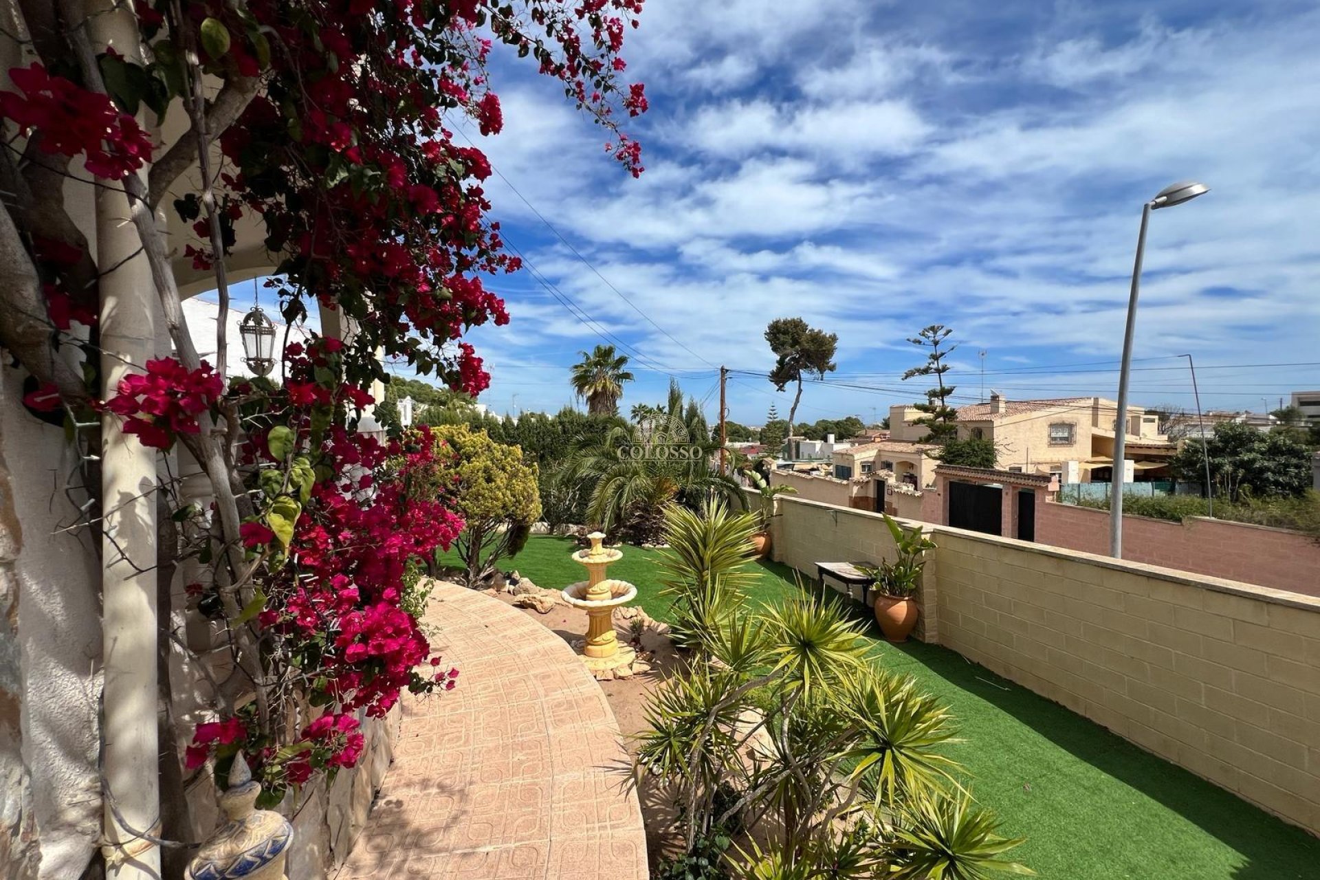 Resale - Casa -
Torrevieja - Los balcones