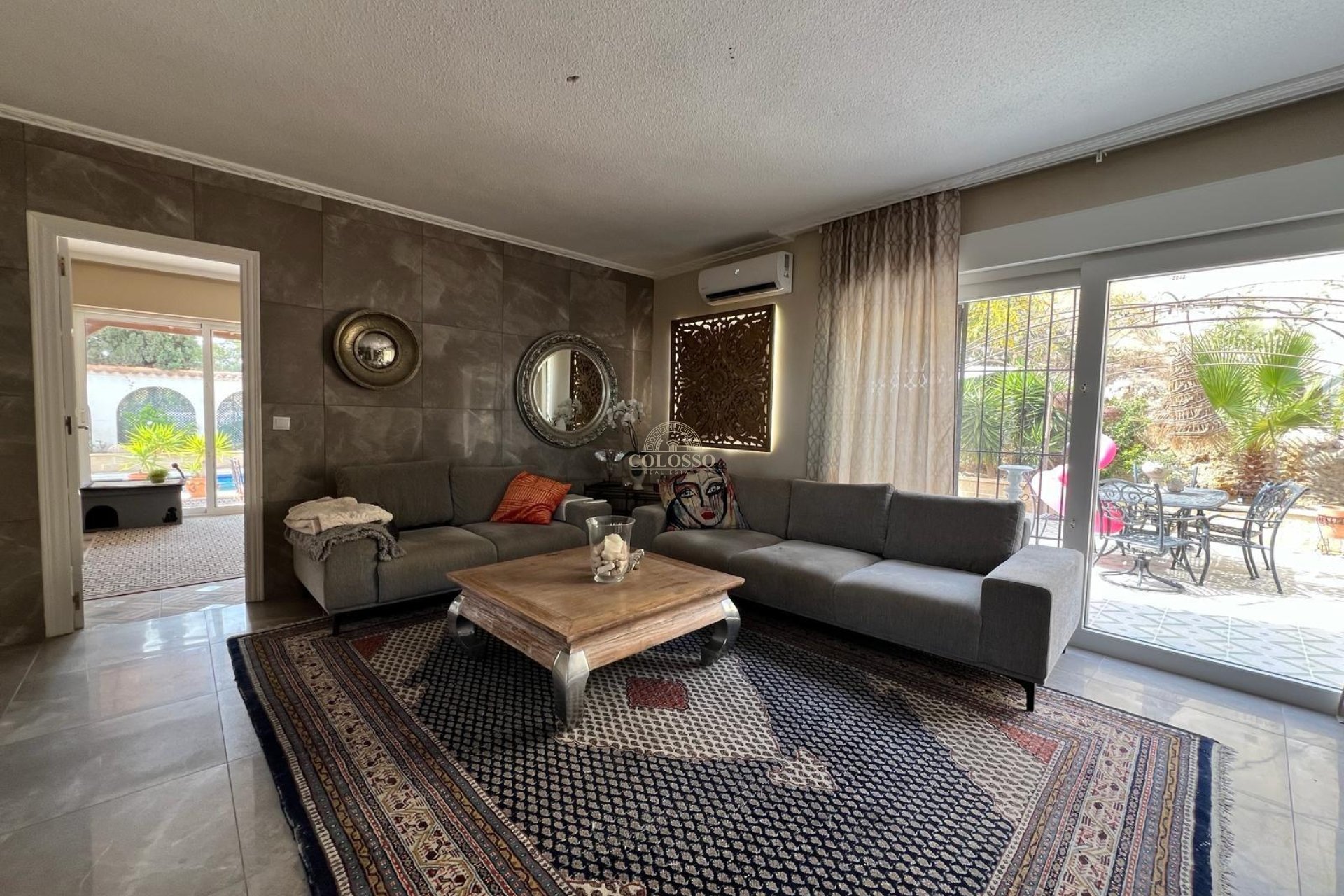 Resale - Casa -
Torrevieja - Los balcones