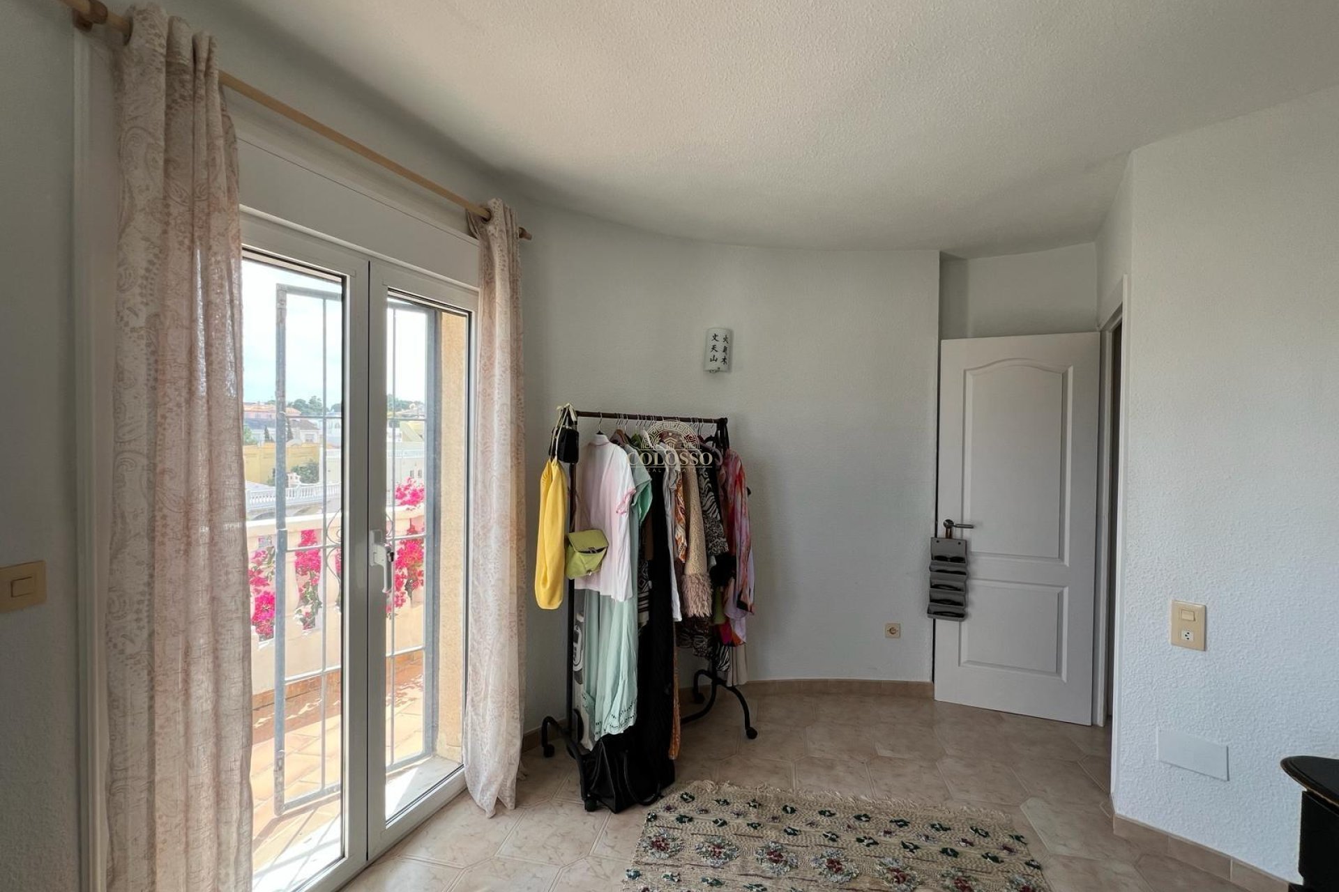 Resale - Casa -
Torrevieja - Los balcones