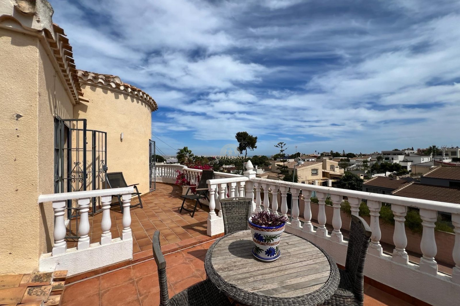 Resale - Casa -
Torrevieja - Los balcones