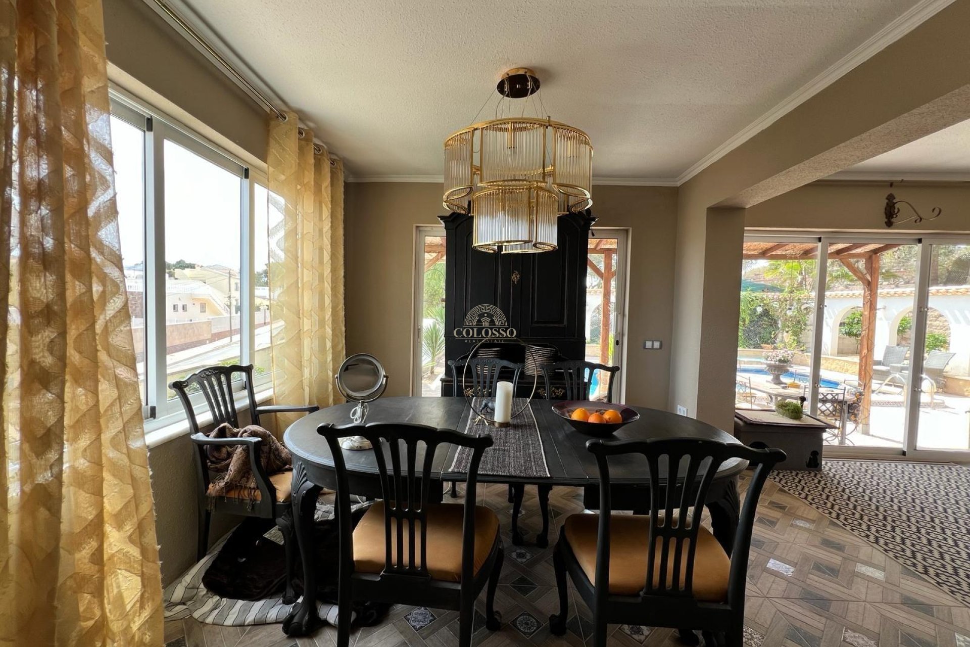 Resale - Casa -
Torrevieja - Los balcones