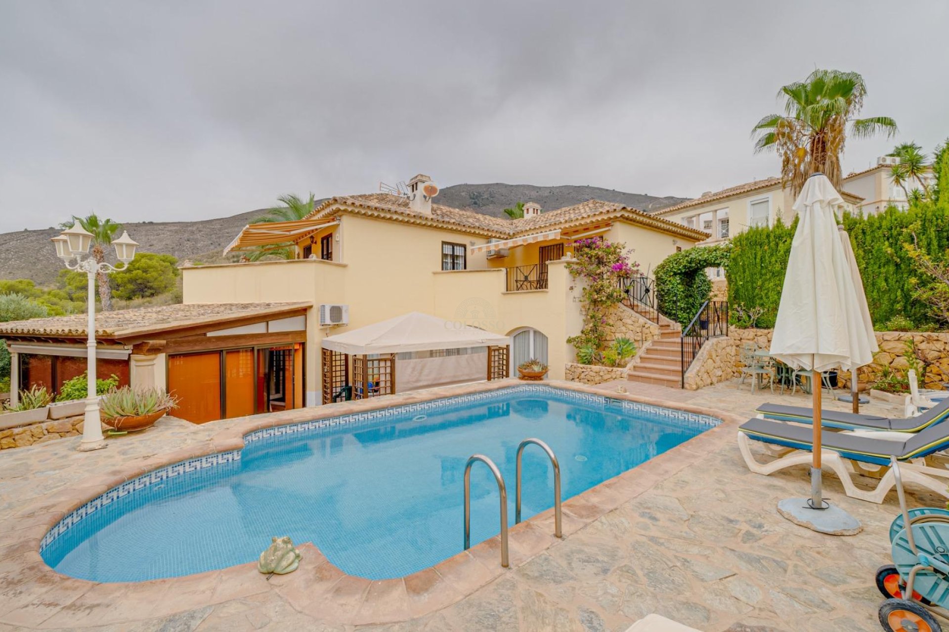 Resale - Chalet -
Finestrat - Camporrosso village