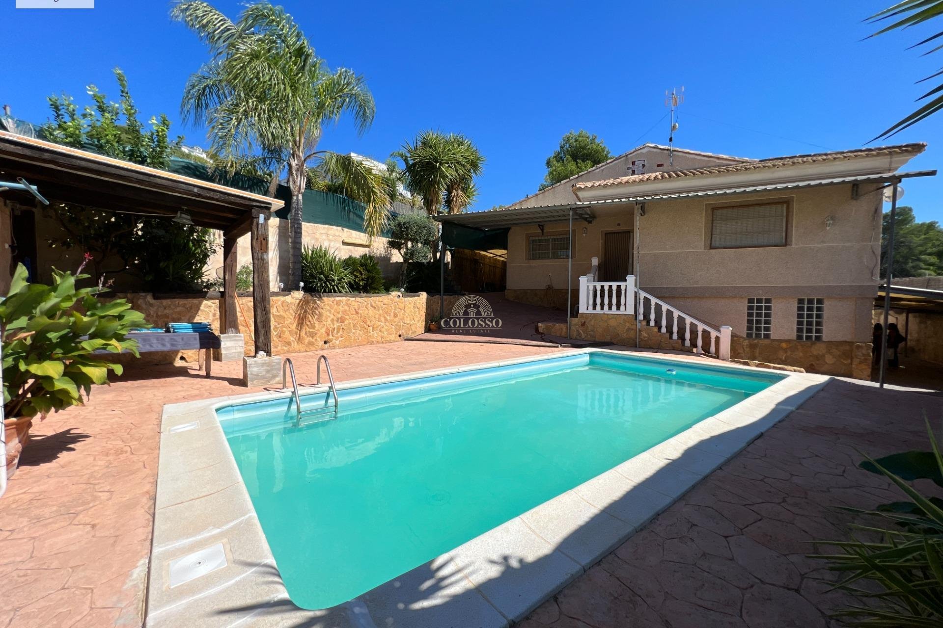 Resale - Chalet -
Godelleta - El bosque