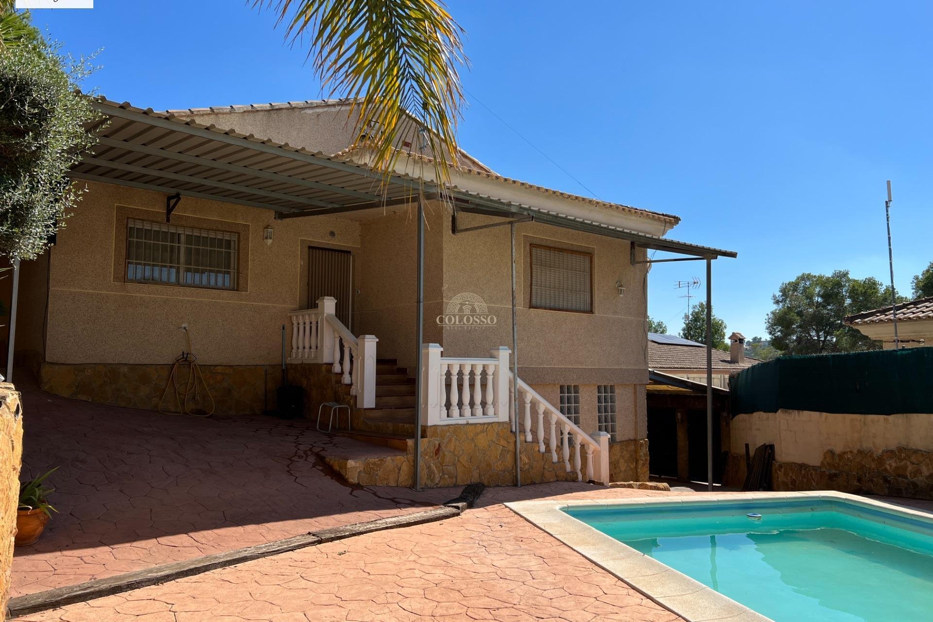 Resale - Chalet -
Godelleta - El bosque