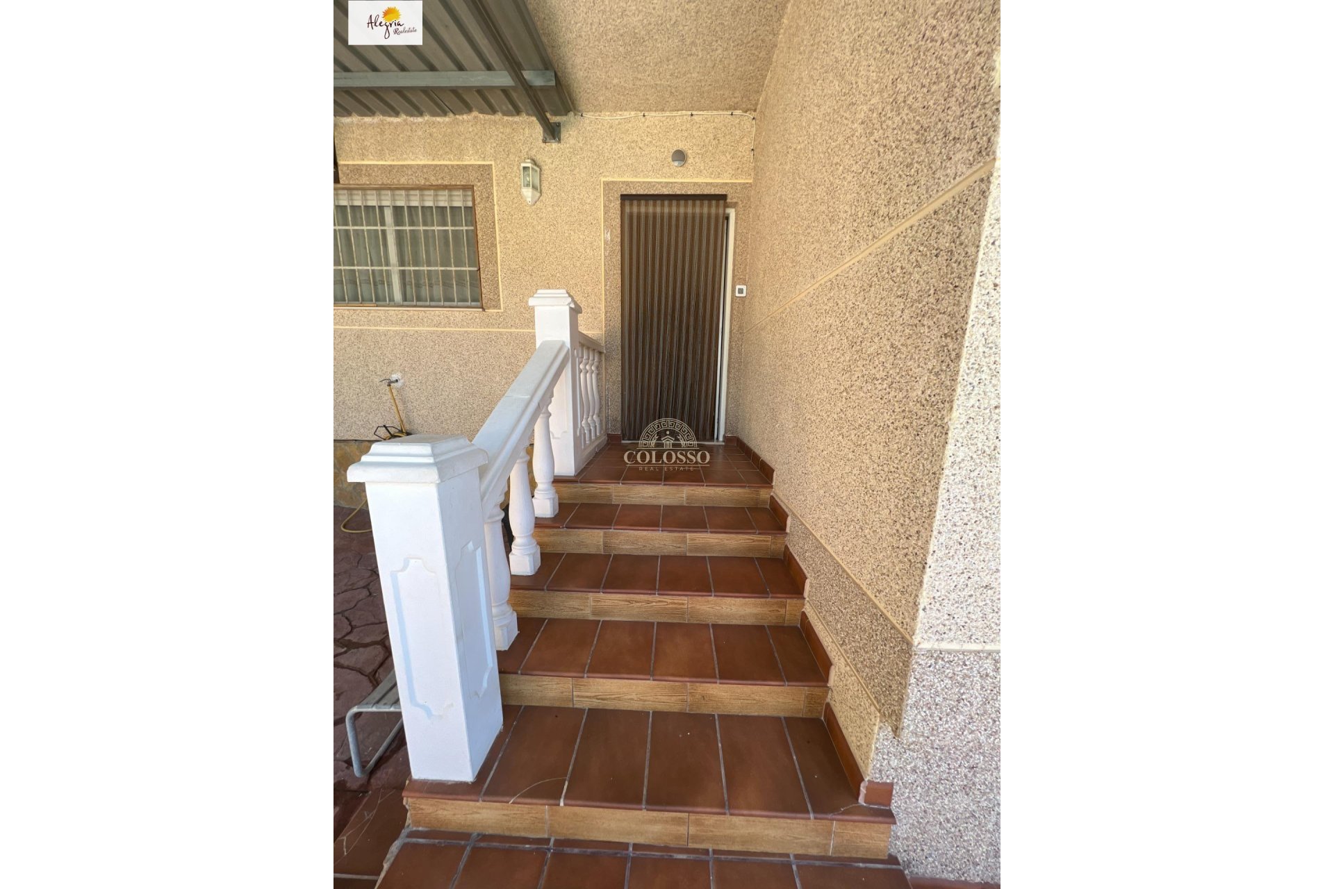 Resale - Chalet -
Godelleta - El bosque