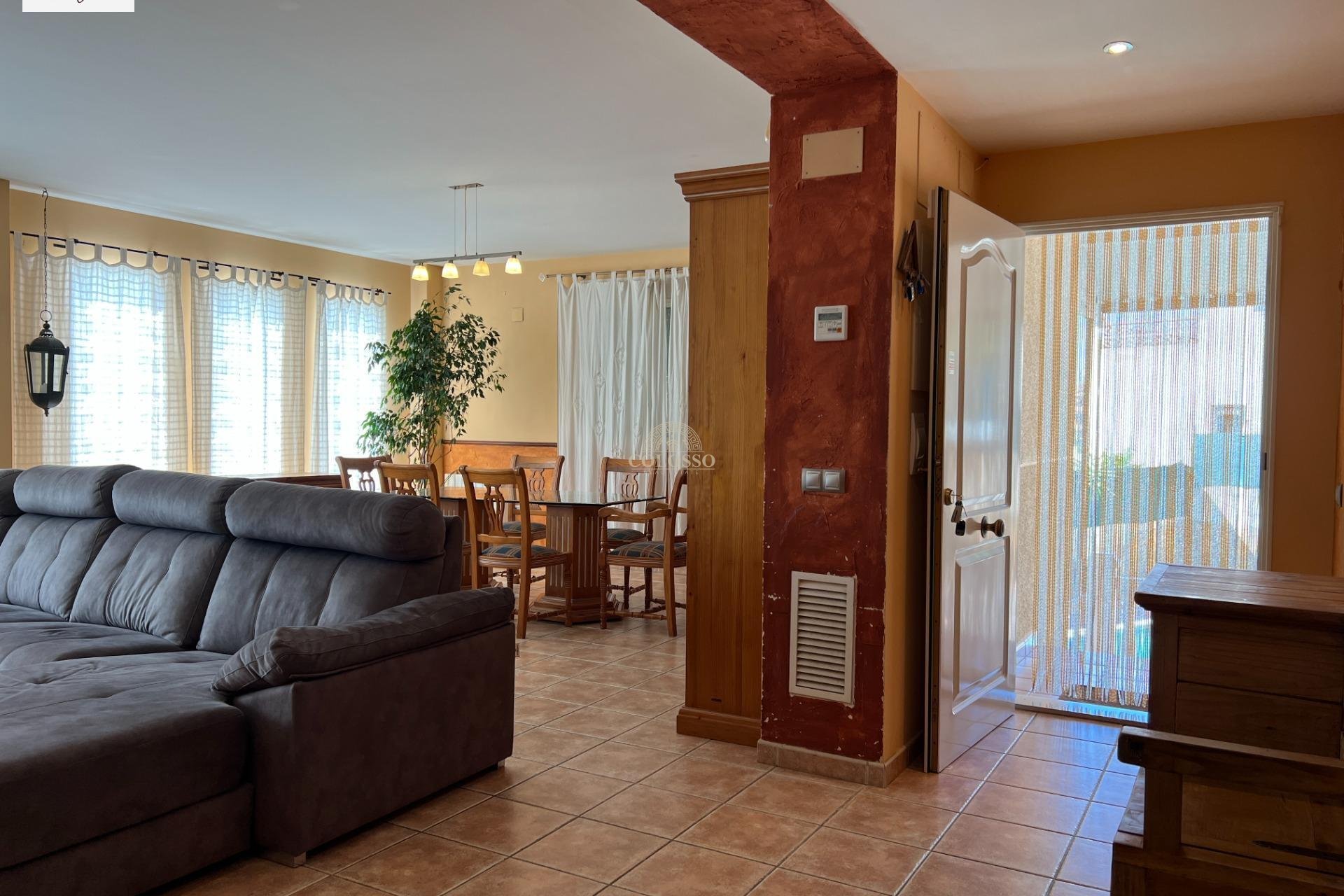 Resale - Chalet -
Godelleta - El bosque