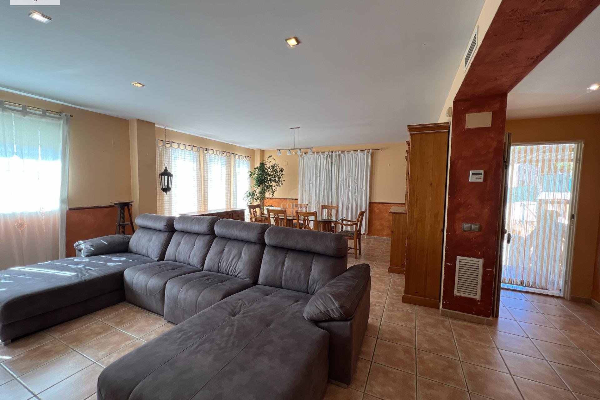 Resale - Chalet -
Godelleta - El bosque