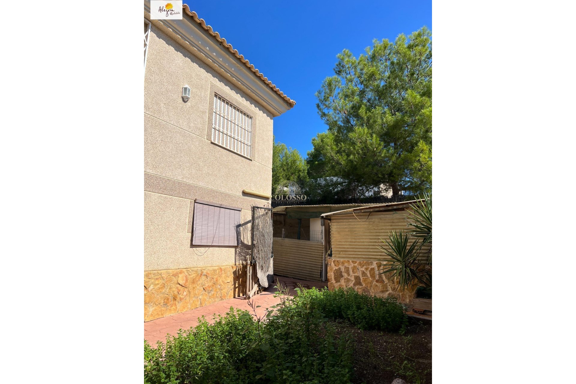Resale - Chalet -
Godelleta - El bosque