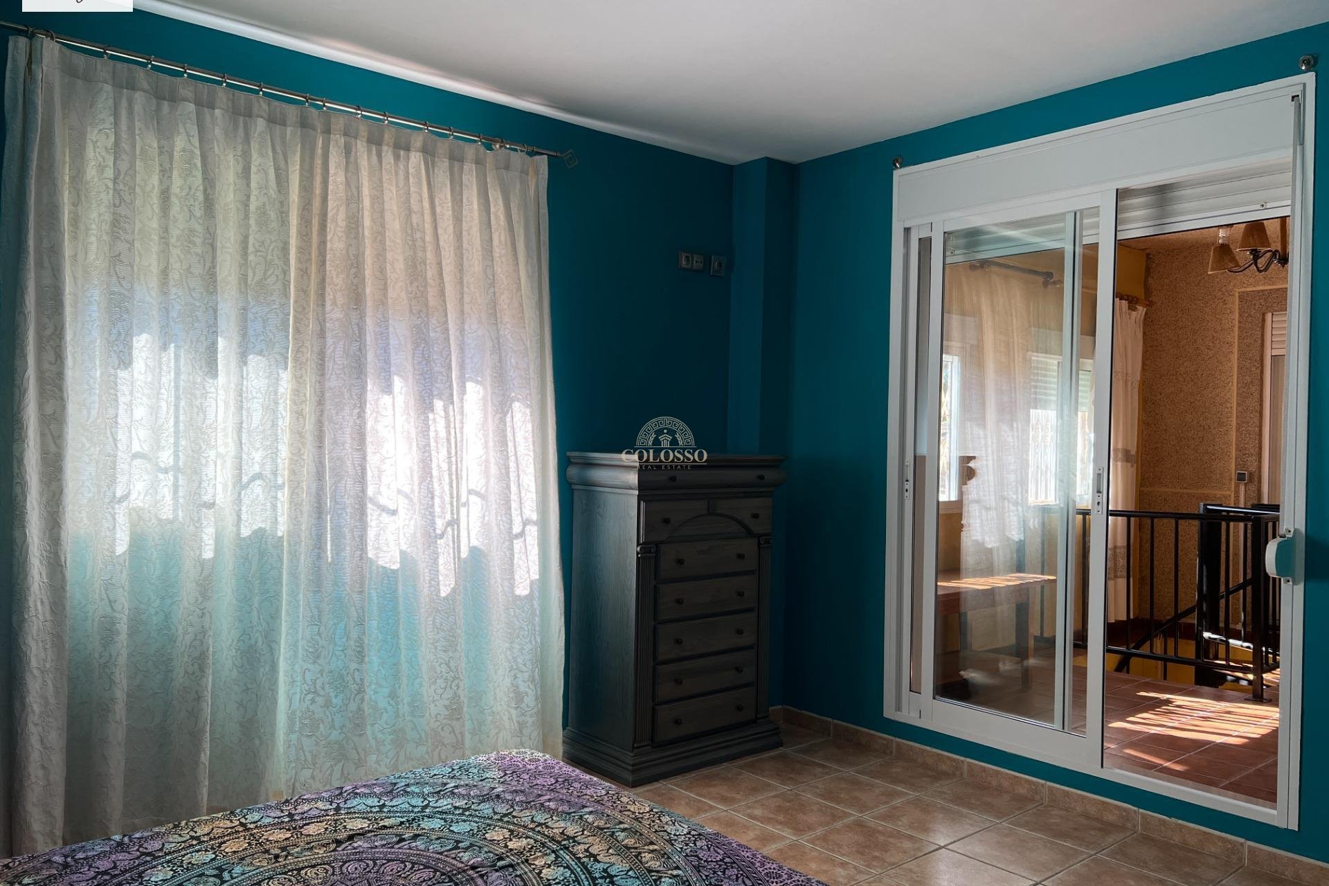 Resale - Chalet -
Godelleta - El bosque
