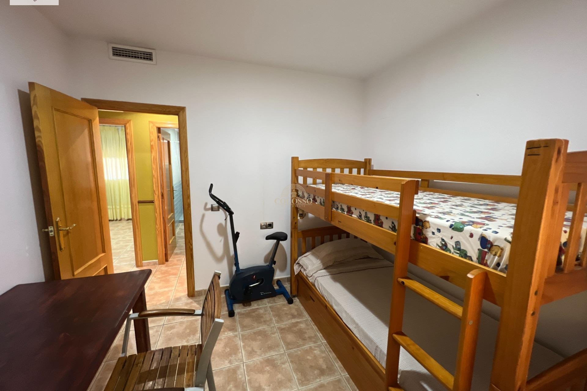 Resale - Chalet -
Godelleta - El bosque