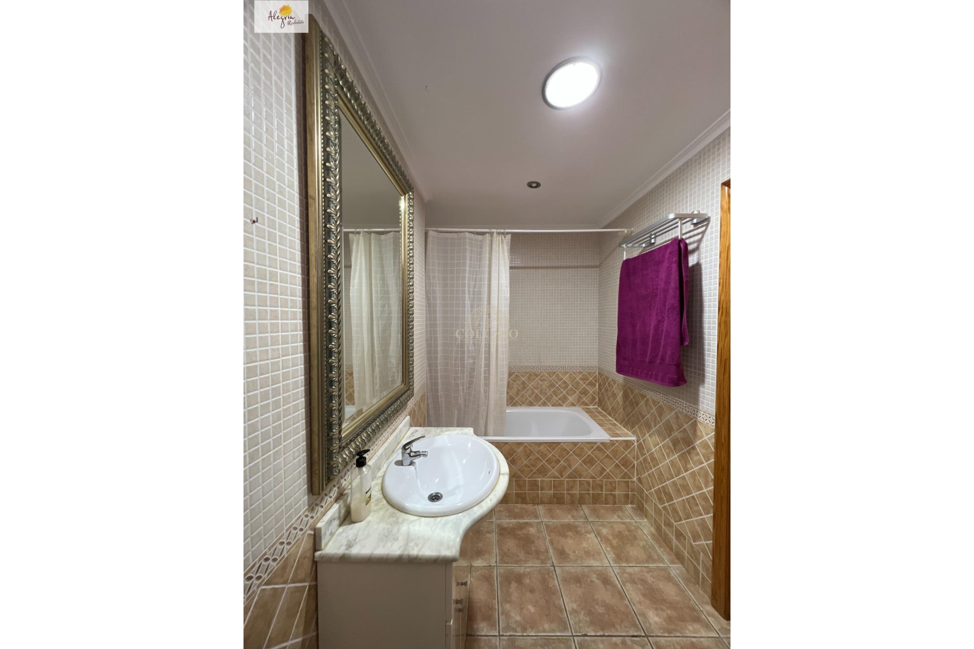 Resale - Chalet -
Godelleta - El bosque