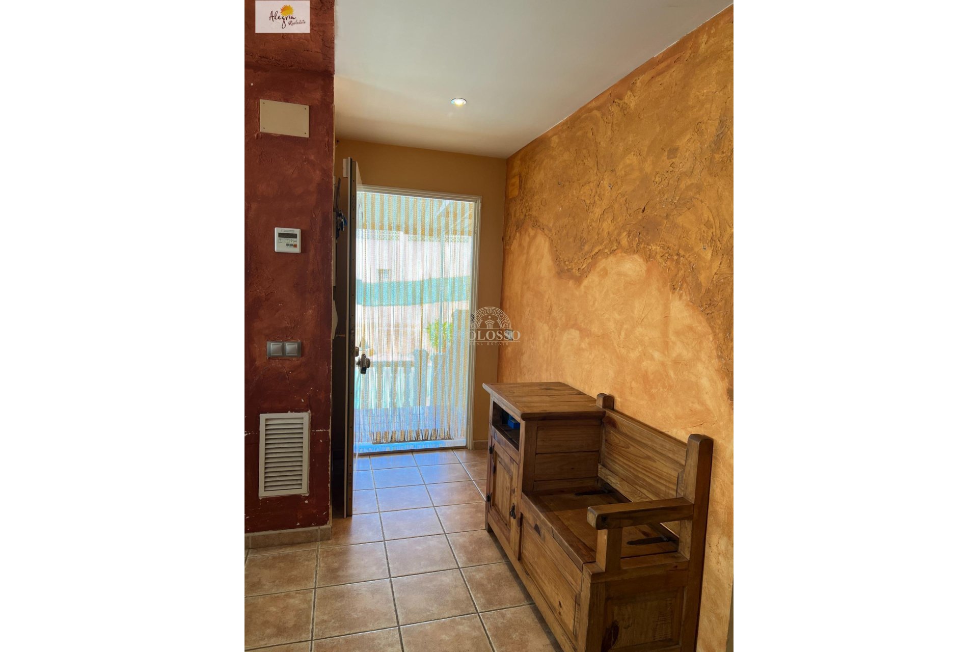 Resale - Chalet -
Godelleta - El bosque