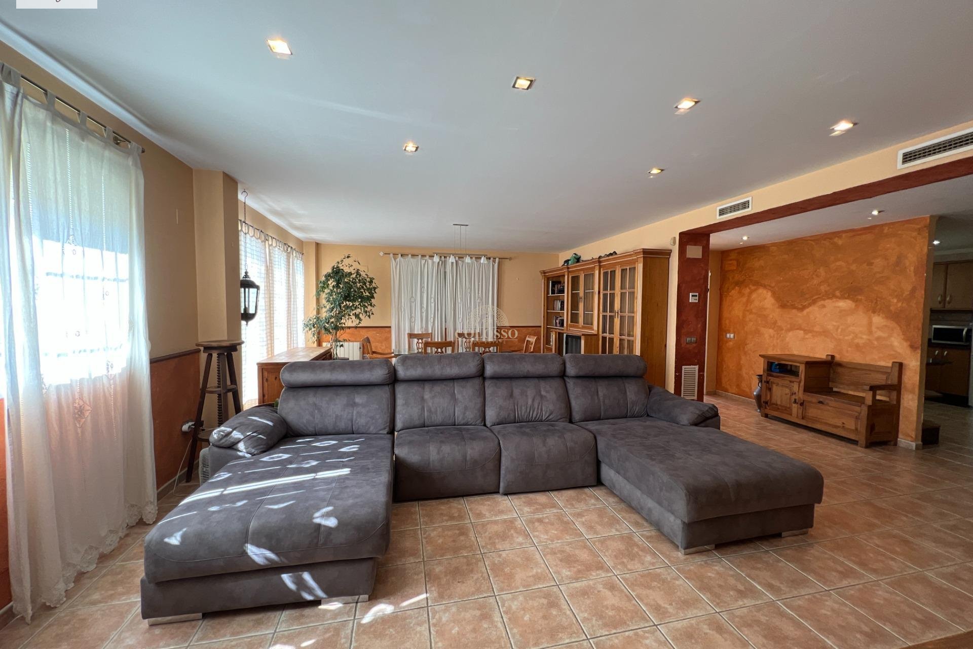 Resale - Chalet -
Godelleta - El bosque