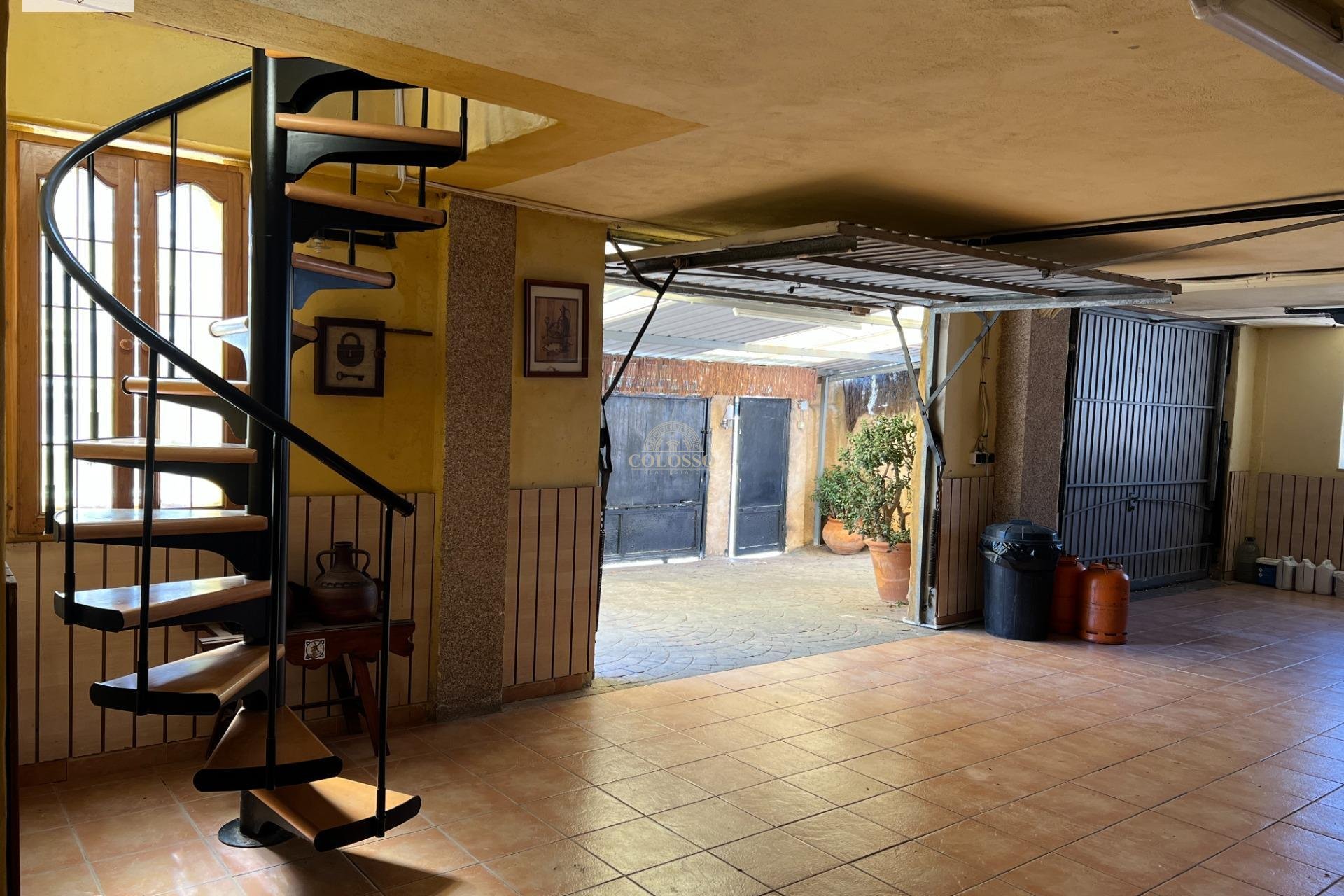 Resale - Chalet -
Godelleta - El bosque
