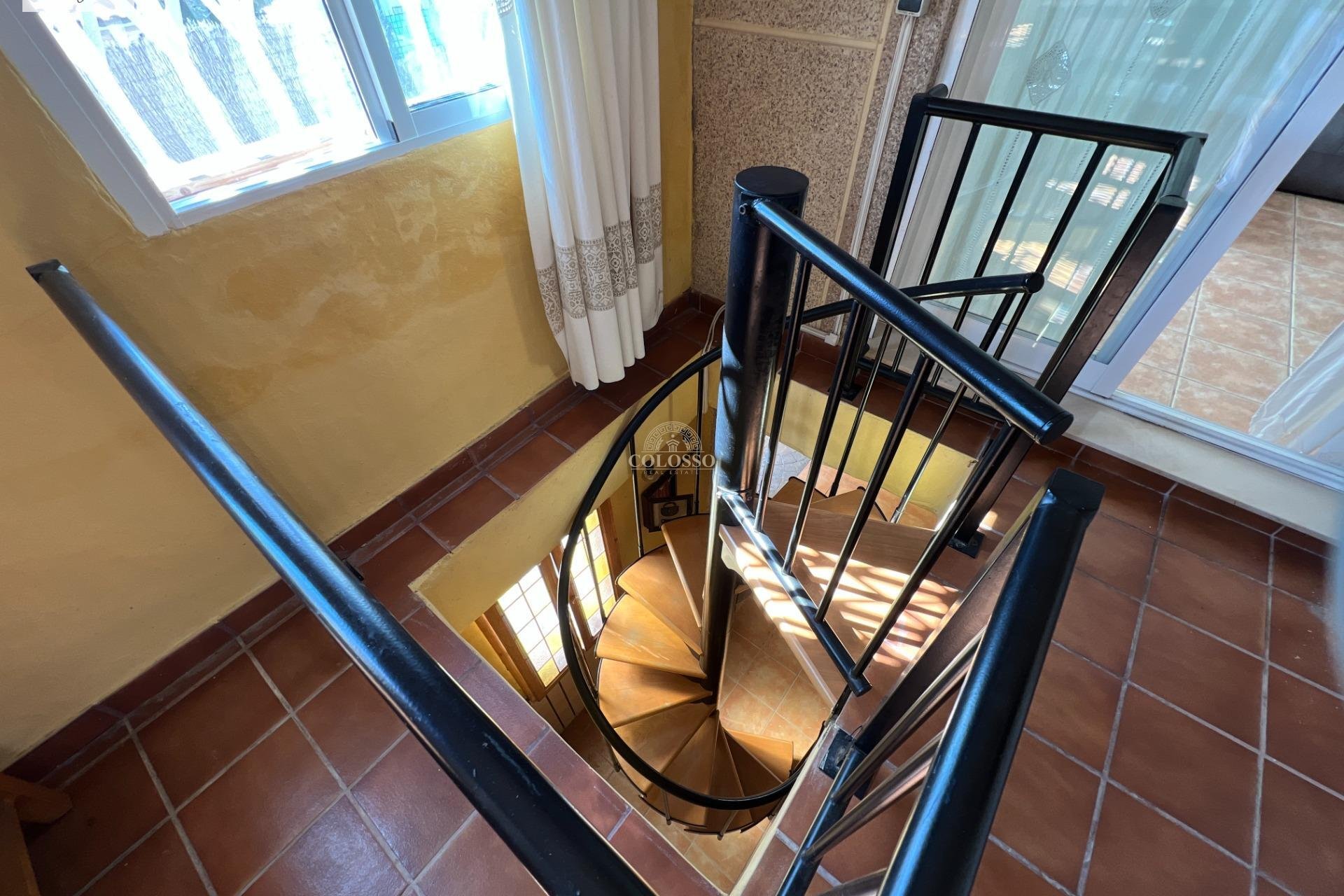 Resale - Chalet -
Godelleta - El bosque