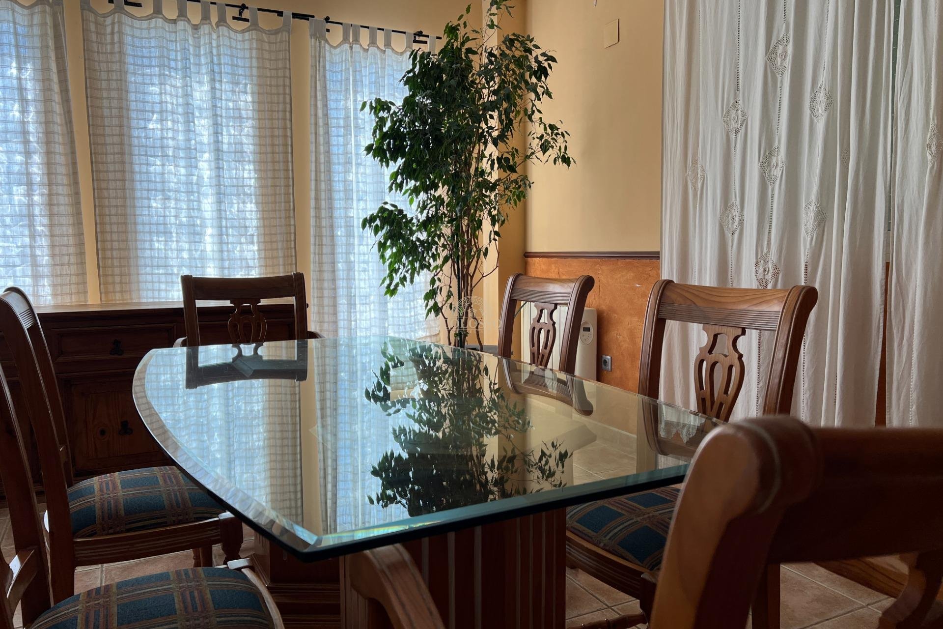 Resale - Chalet -
Godelleta - El bosque