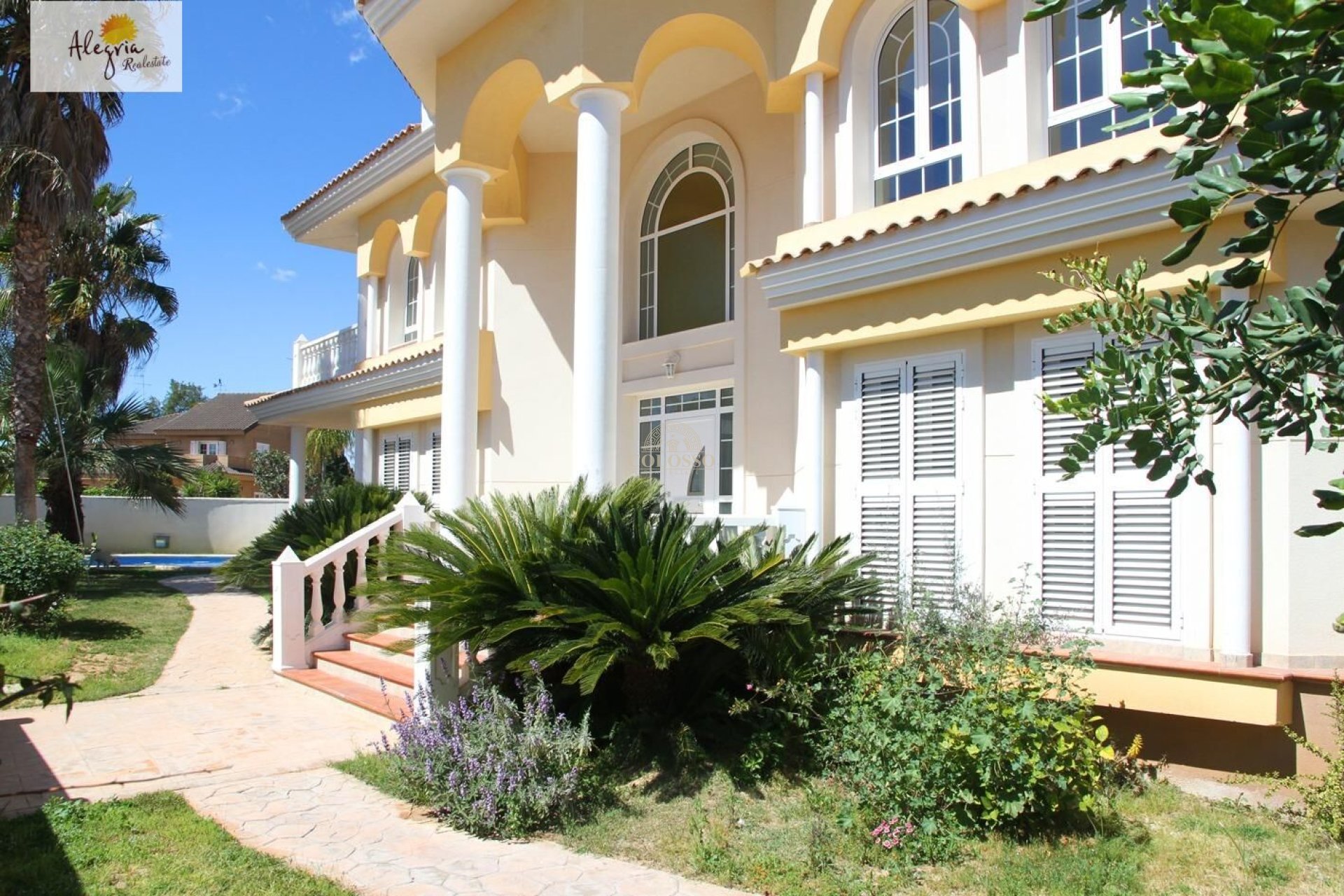 Resale - Chalet -
L'Eliana - MONTEALEGRE