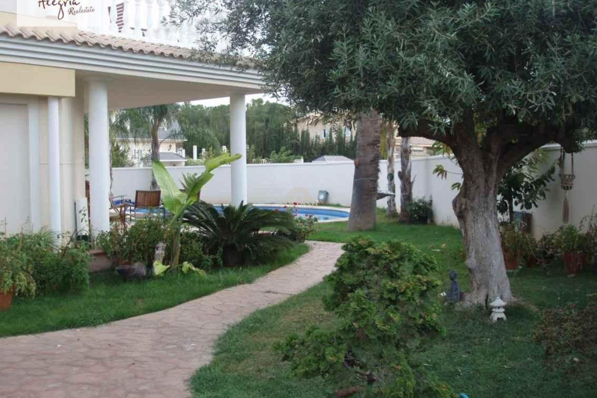Resale - Chalet -
L'Eliana - MONTEALEGRE