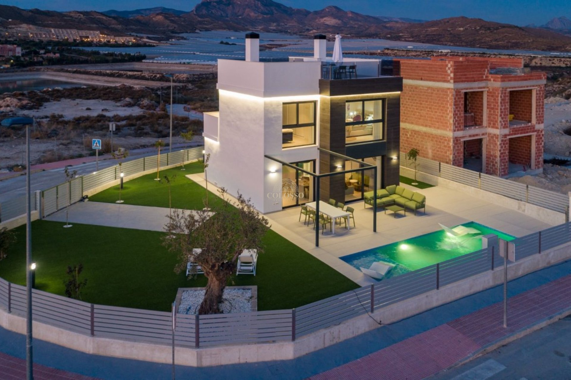Resale - Chalet -
Mutxamel - Bonalba-Cotoveta